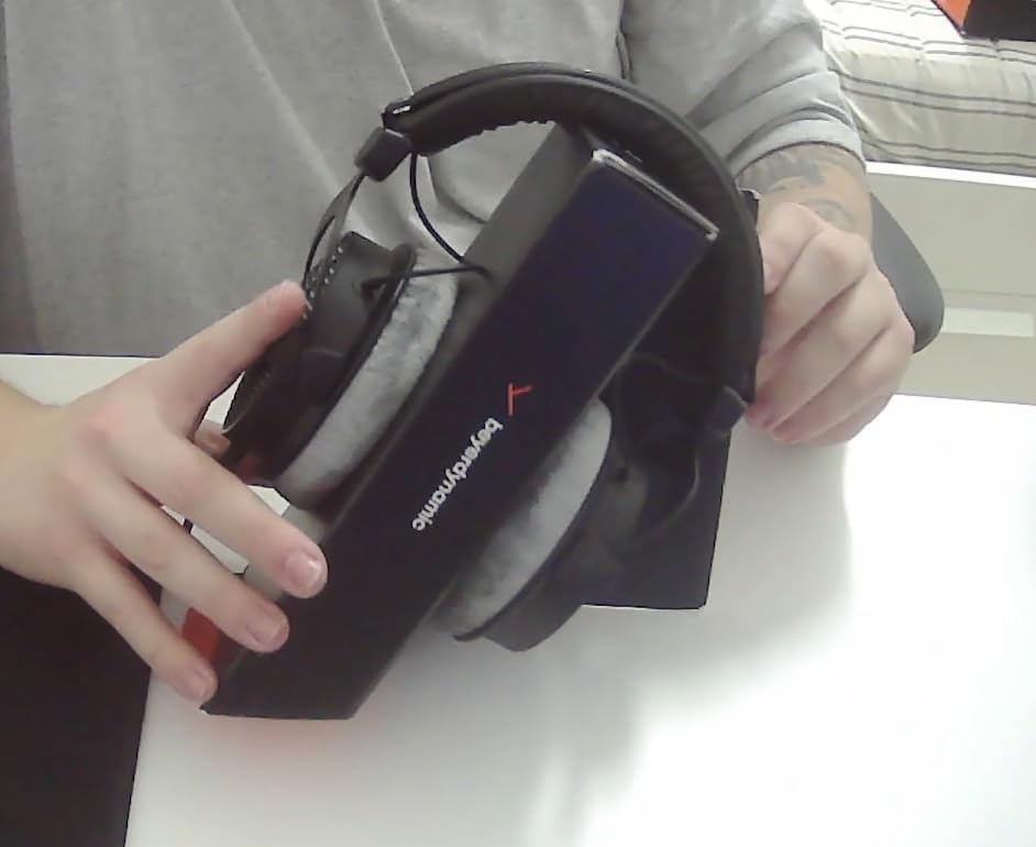 beyerdynamic DT 990 PRO, 250 Ohm, Open Back, Over Ear, Wired Headphones, 3m Coiled Cable, Black with Grey Velour Ear Pads customer photo 1