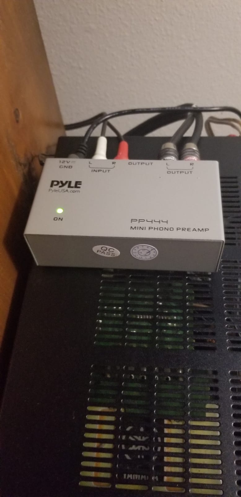 Pyle Ultra Compact Phono Preamp - Mini Turntable Preamp for Audio - Guitar, Microphone - RCA Input/Output for Record Player - Receiver - Amplifier - PP444 customer photo 1