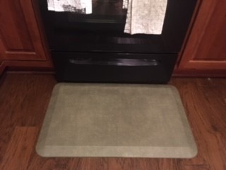 NewLife by GelPro Professional Grade Anti-Fatigue Kitchen & Office Comfort Bio-Foam Mat with Non-Slip Bottom for Health & Wellness, 20x32, Midnight customer photo 2