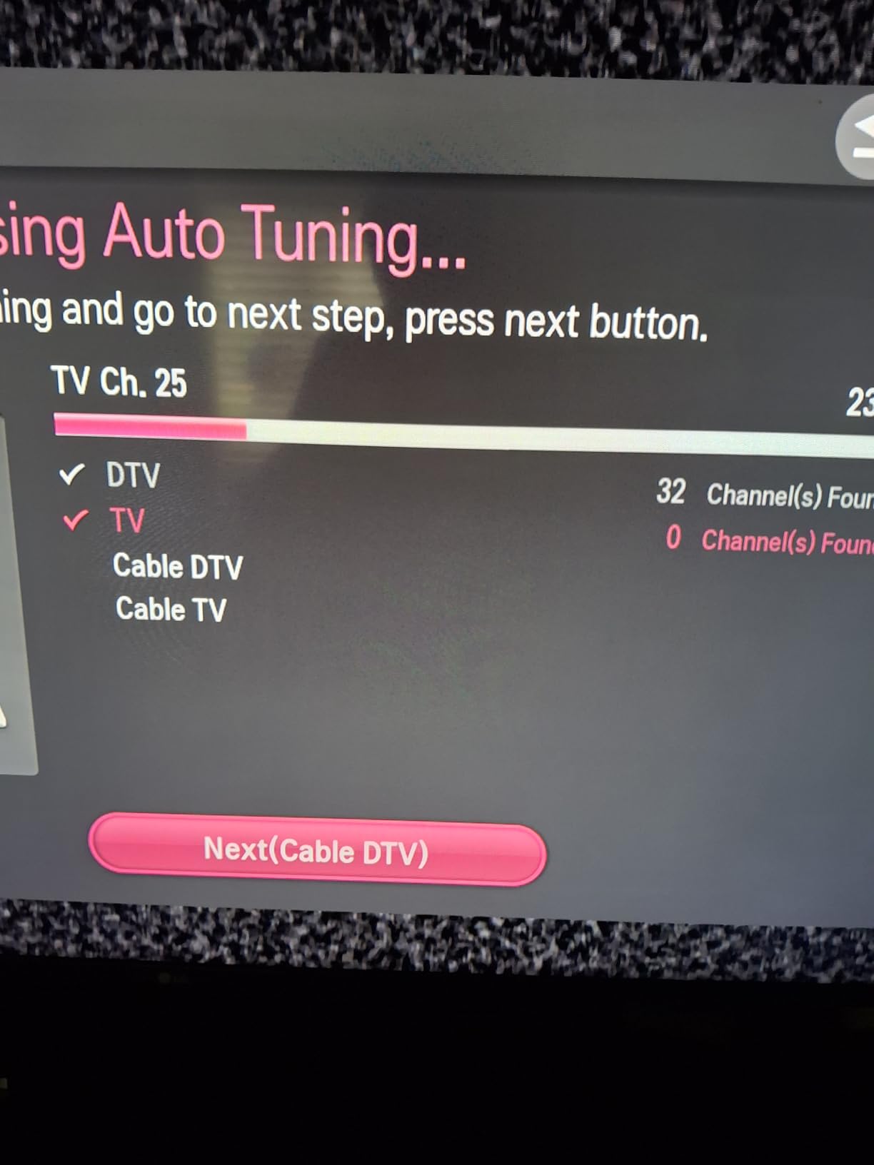 Winegard FlatWave FL5500A Amplified Multidirectional Indoor TV Antenna customer photo 1