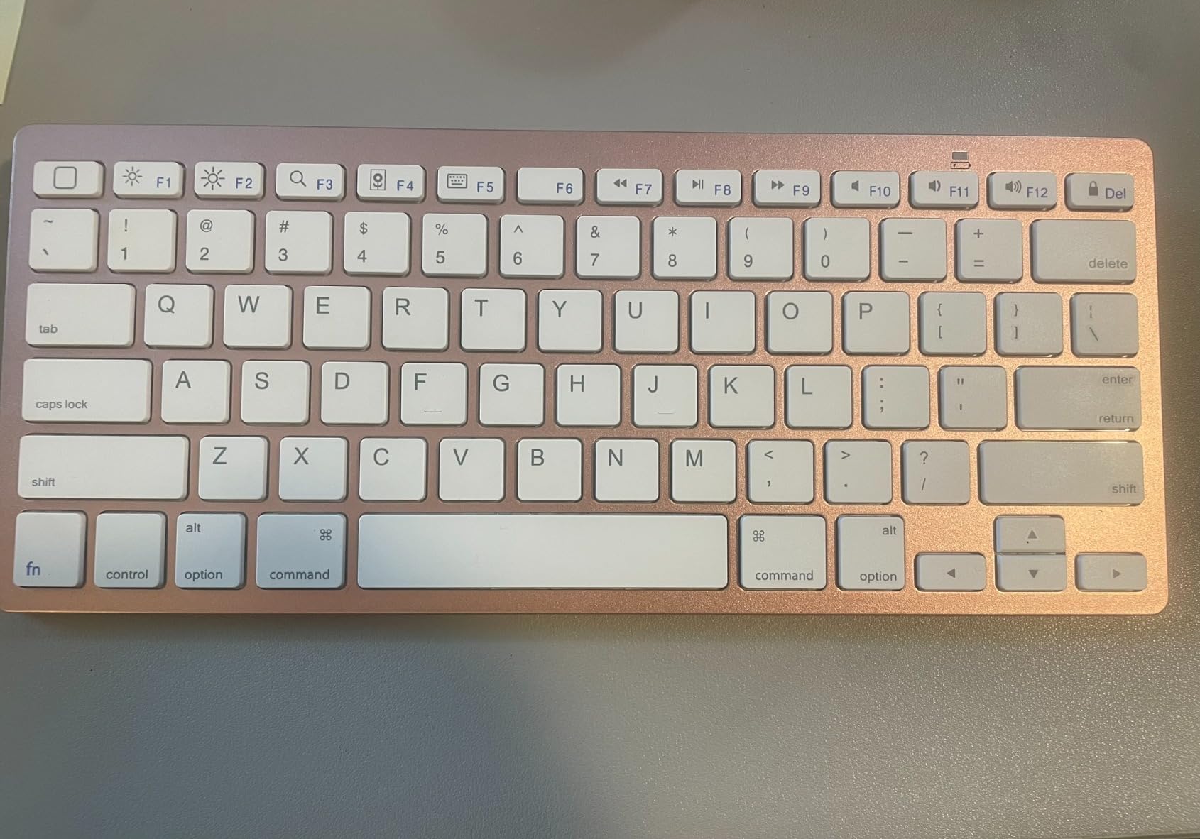 OMOTON Ultra-Slim Bluetooth Keyboard for iPad,iPad Pro/Air/Mini,iPhone customer photo 2