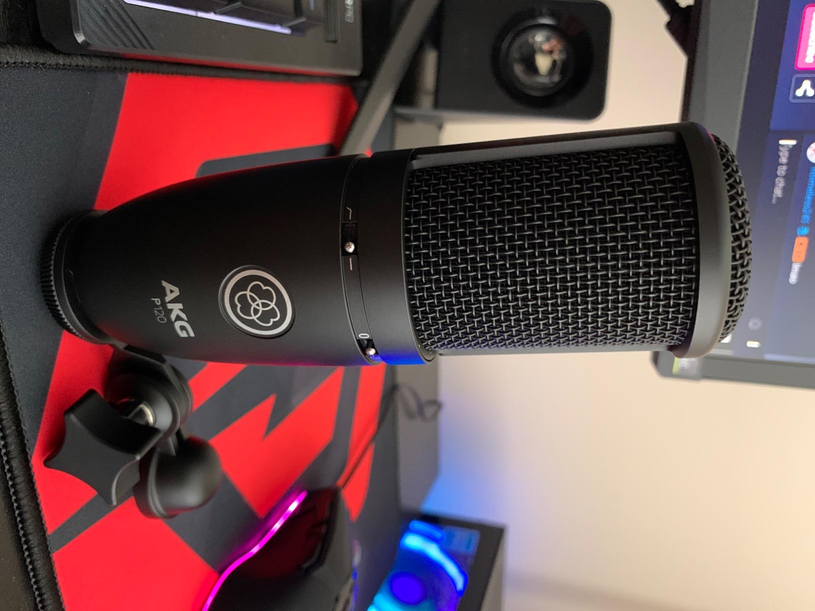 AKG Pro Audio P120 - Affordable 2/3-Inch Diaphragm Condenser Microphone for Clear Vocals & Instruments. Studio Recording or Live. XLR Connector. Black customer photo 1