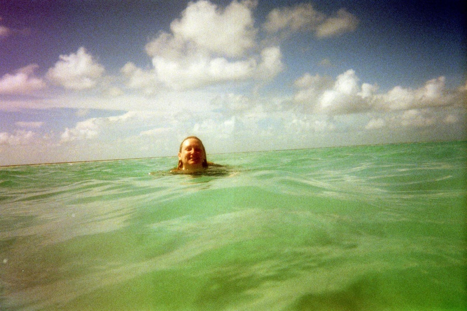 Fujifilm QuickSnap 800 Waterproof 35mm One-Time-Use Disposable Camera, 27 Exposures 2-Pack customer photo 1