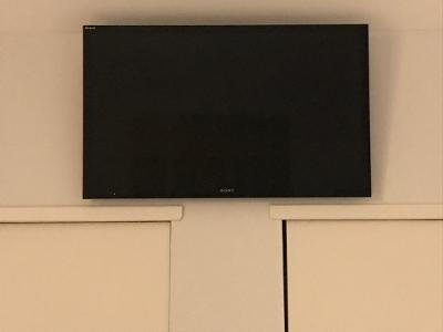 Mounting Dream Tilting TV Wall Mount for Most 37-90 Inch TVs up to 132lbs customer photo 1