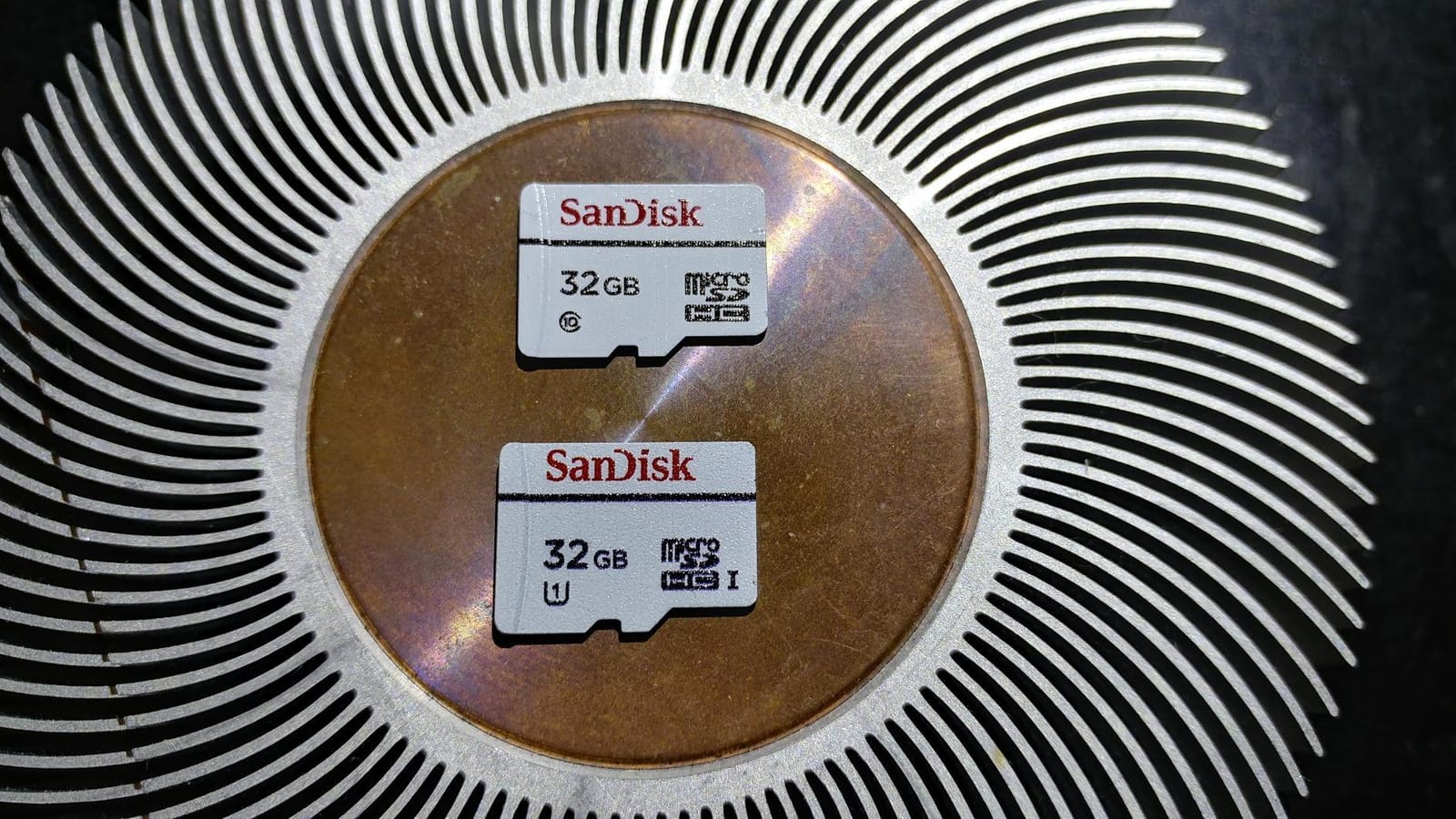 SanDisk High Endurance Video Monitoring Card with Adapter 64GB (SDSDQQ-064G-G46A), White customer photo 2