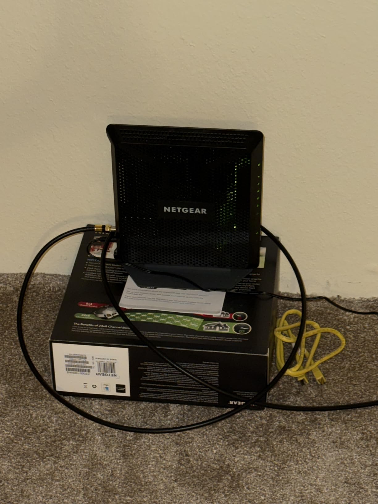 NETGEAR Nighthawk Cable Modem and WiFi 5 Router Combo (C7000) - Compatible with Major Cable Providers incl. Xfinity & Cox - Cable Plans up to 800Mbps - AC1900 (Up to 1.9Gbps) - DOCSIS 3.0 customer photo 1