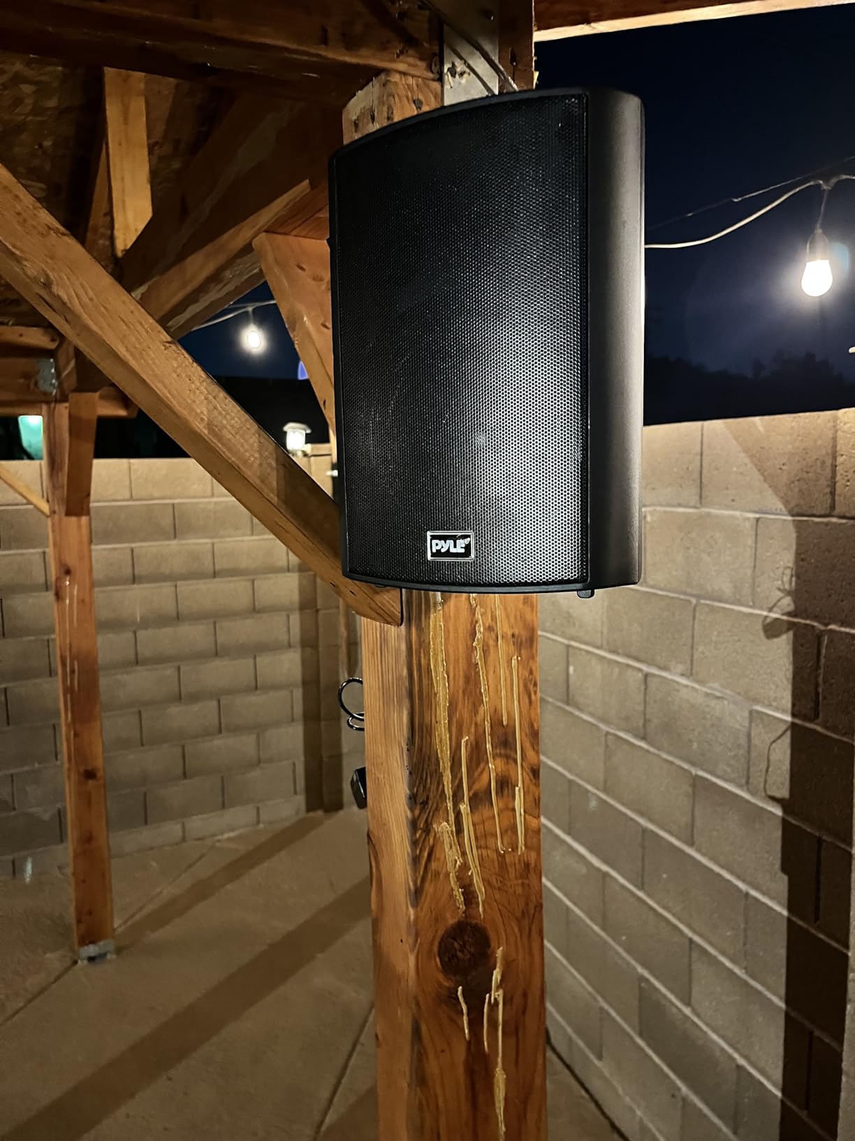 Pyle 6.5-Inch Wall Mount Waterproof Bluetooth Speaker System – Indoor/Outdoor Audio Pair with Built-in Digital Amplifier, Weather-Resistant Housing, High-Power Sound, Easy Installation (Black) customer photo 1
