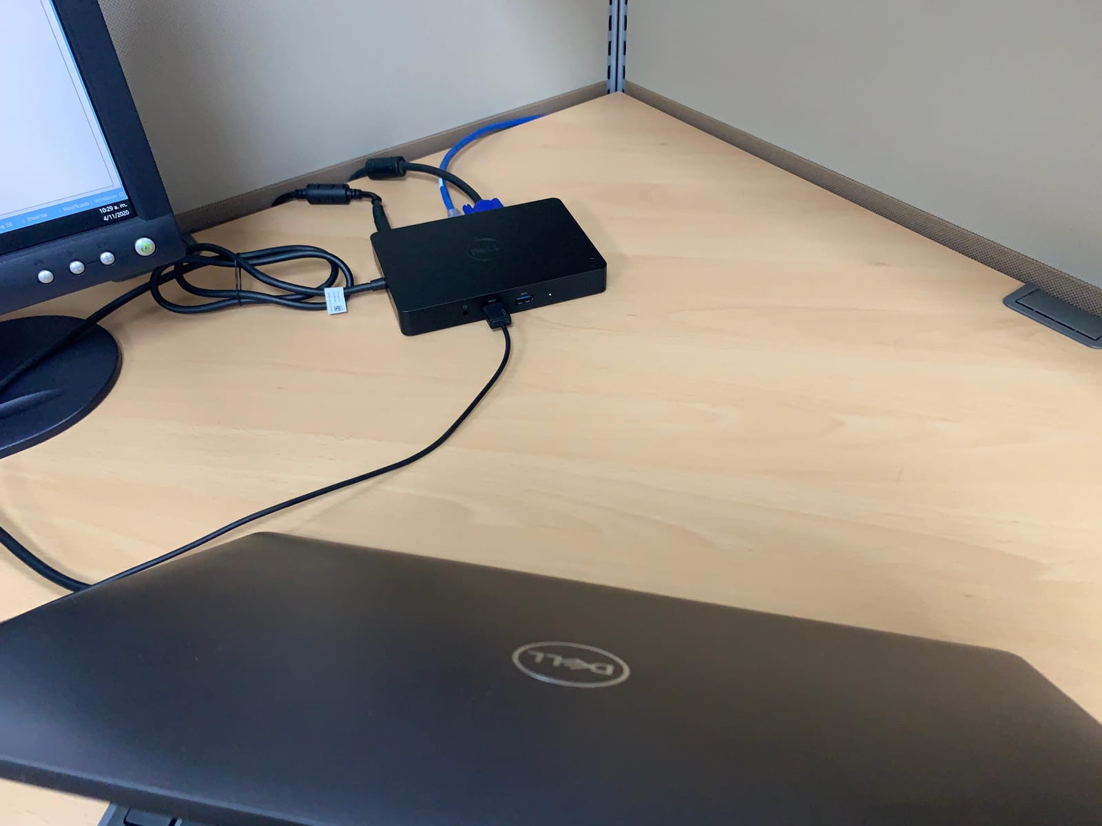 Dell WD15 Monitor Dock 4K with 180W Adapter, USB-C, (450-AEUO, 7FJ4J, 4W2HW),Black,Dual Display customer photo 1