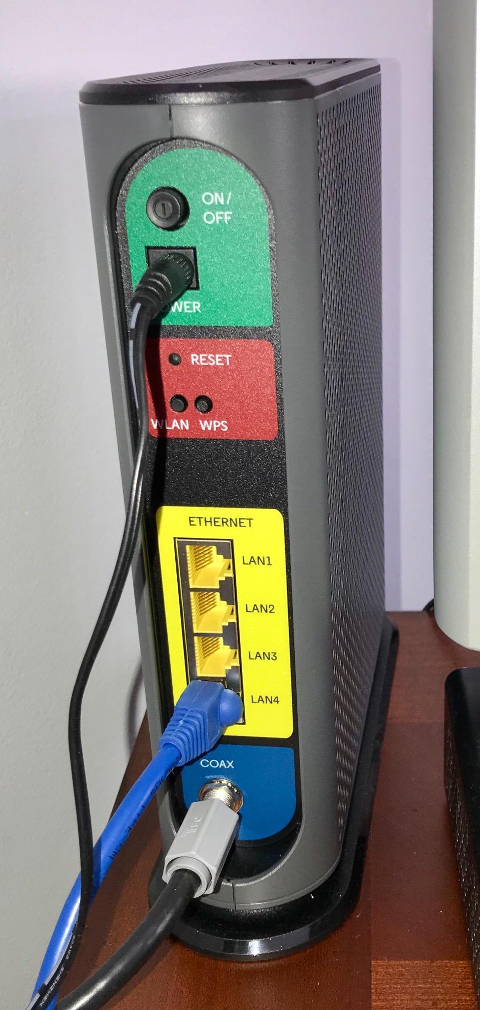 Motorola MG7315 Modem WiFi Router Combo | 2-in-1 Cable Modem with Built in WiFi | DOCSIS 3.0 Modem | N450 WiFi | Approved for Comcast Xfinity, Cox, and Spectrum customer photo 1