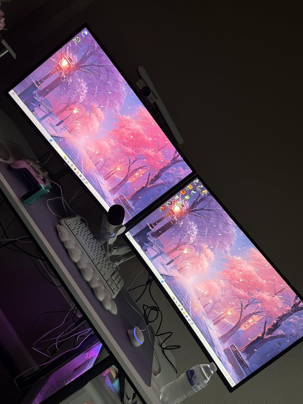 VIVO Dual Monitor Stand, Fully Adjustable Arms for 17 to 32 inch Screens, Mechanical Articulating Desk Mount, Gaming and Office Setups, VESA 75x75, 100x100, Max 19.8 lbs, Classic, Black, STAND-V002O customer photo 1