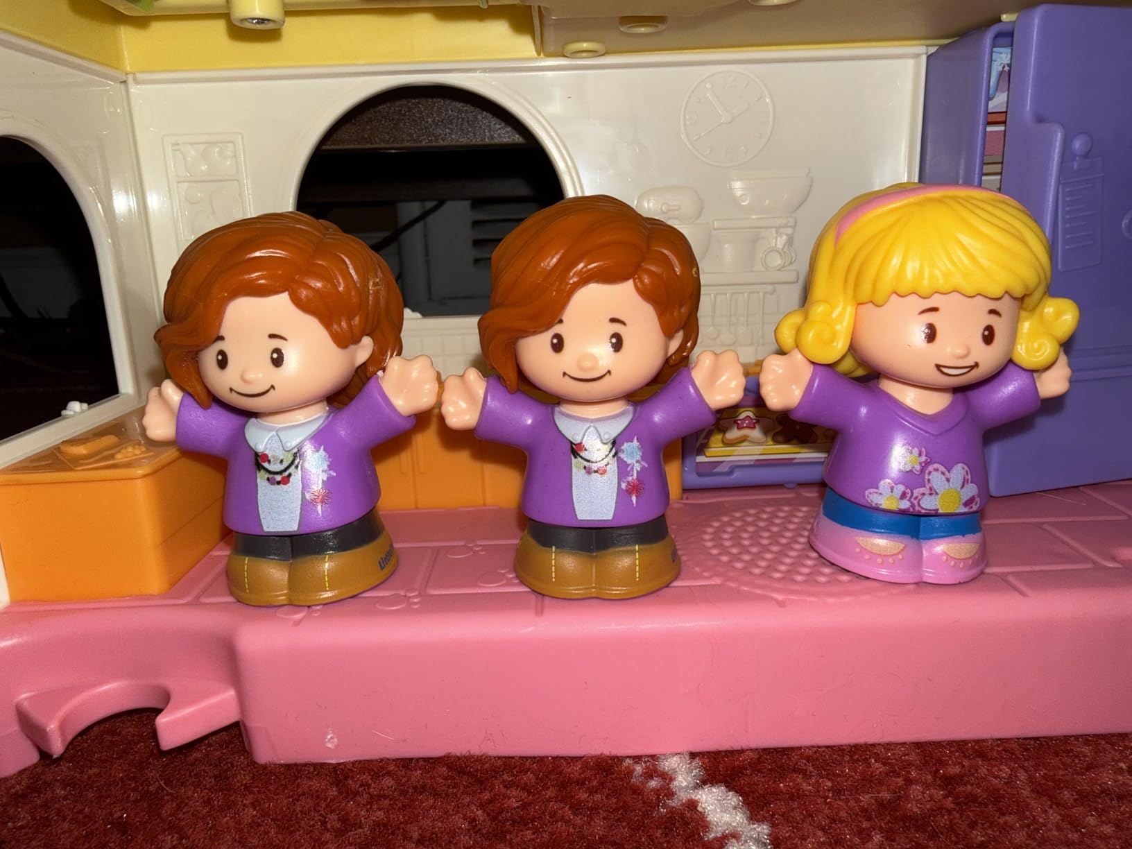 Fisher-Price Little People Surprise & Sounds Home, Musical Playhouse customer photo 2