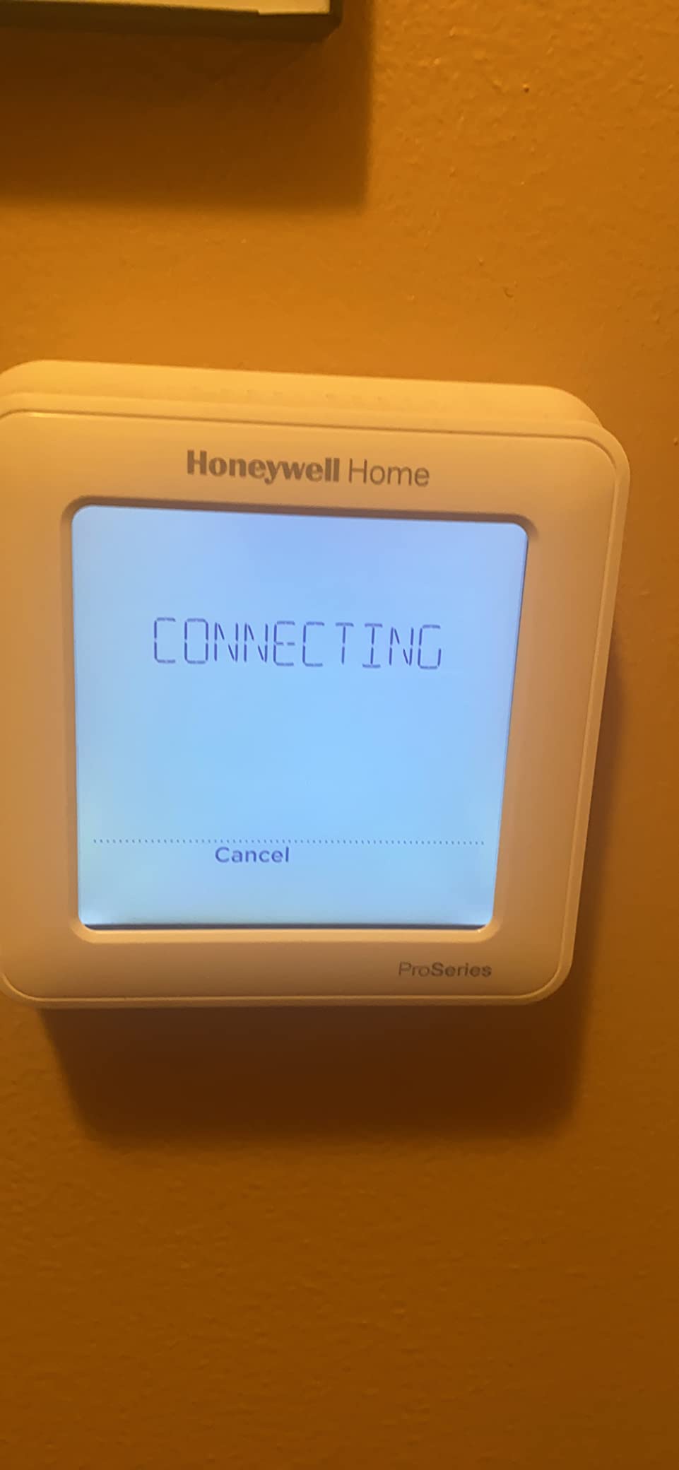 Honeywell TH6220WF2006/U Lyric T6 Pro Wi-Fi Programmable Thermostat with Stages Up to 2 Heat/1 Cool Heat Pump or 2 Heat/2 Cool Conventional customer photo 1