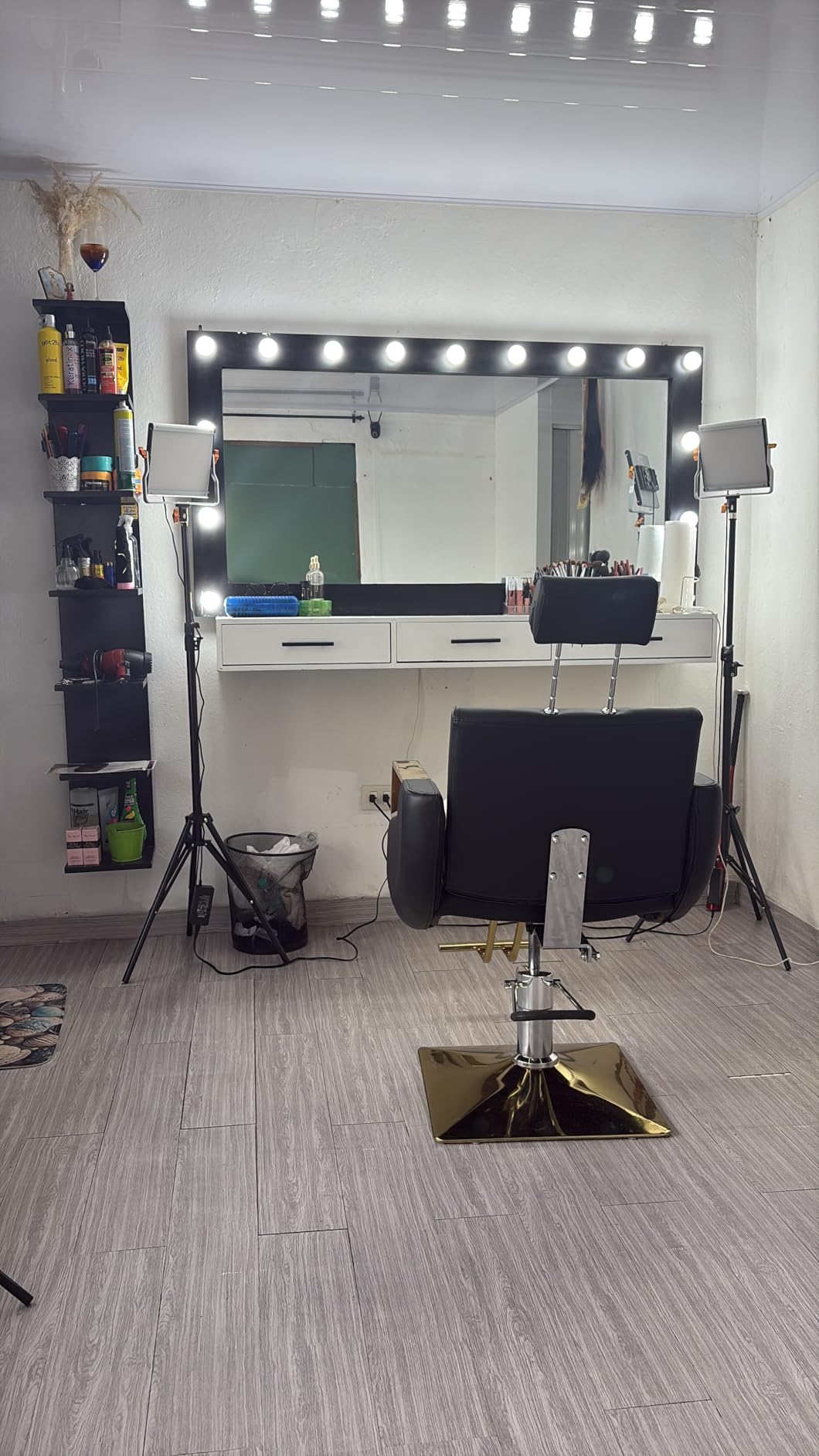 Neewer 2 Packs Dimmable Bi Color 480 LED Video Light Kit, 3200~5600K CRI 96+ LED Panel with U Bracket, 75 inches Tripod Light Stand for YouTube Recording Studio Photography Streaming Key Lighting customer photo 2