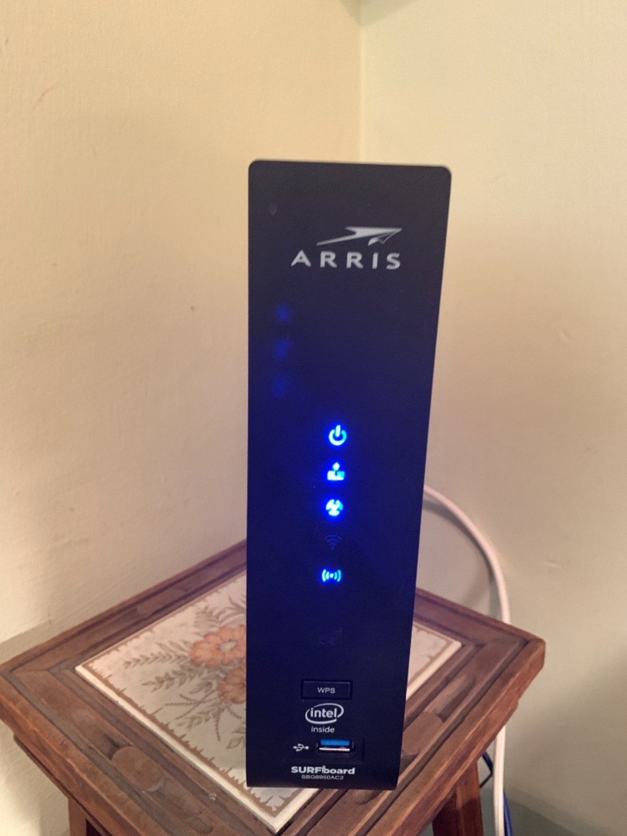 ARRIS Surfboard SBG6950AC2 DOCSIS 3.0 Cable Modem & AC1900 Wi-Fi Router , Approved for Comcast Xfinity, Cox, Charter Spectrum & more , Four 1 Gbps Ports , 400 Mbps Max Internet Speeds customer photo 2