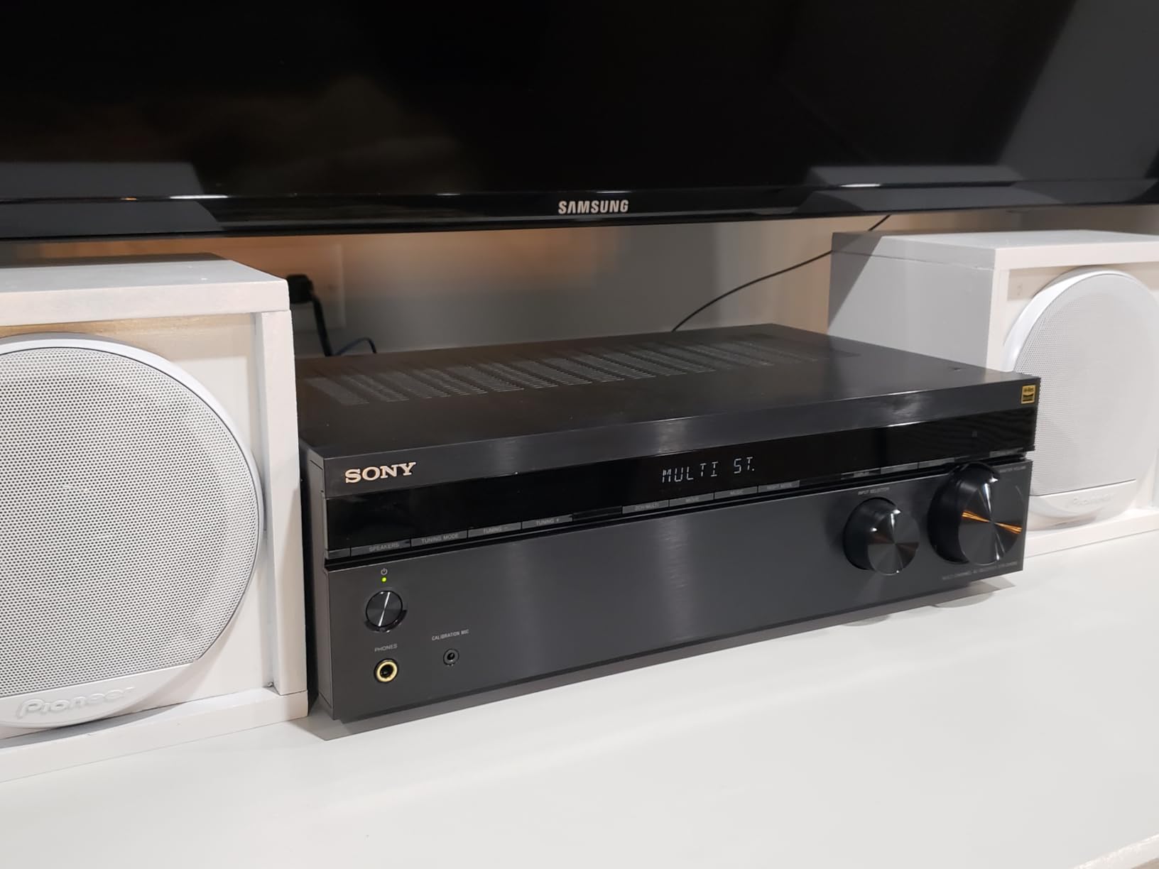 Sony STRDH590 5.2 Channel Surround Sound Home Theater Receiver: 4K HDR AV Receiver with Bluetooth,Black customer photo 1