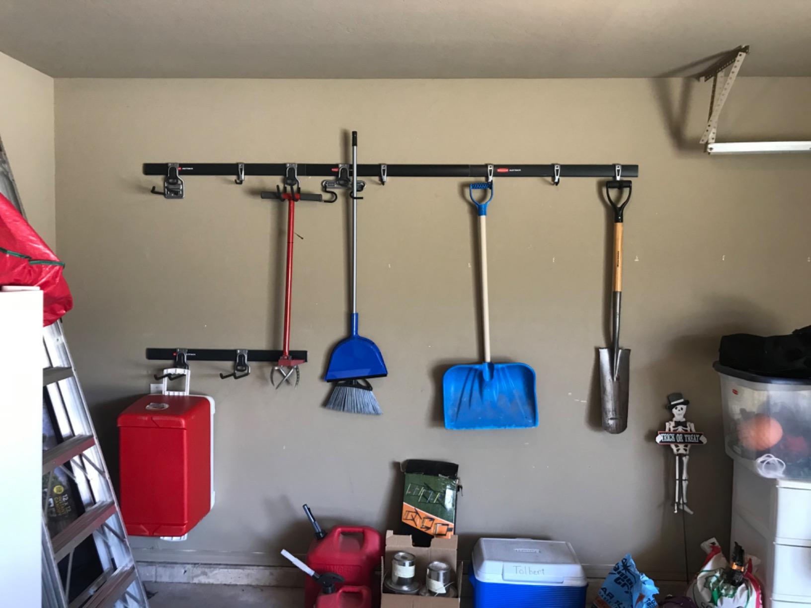 Rubbermaid Garage FastTrack 8-Piece Small Kit Black/Grey All-in-One Rail & Hook Wall Hanging Kit Wall Mounted Storage Solution for Home/Garage customer photo 1