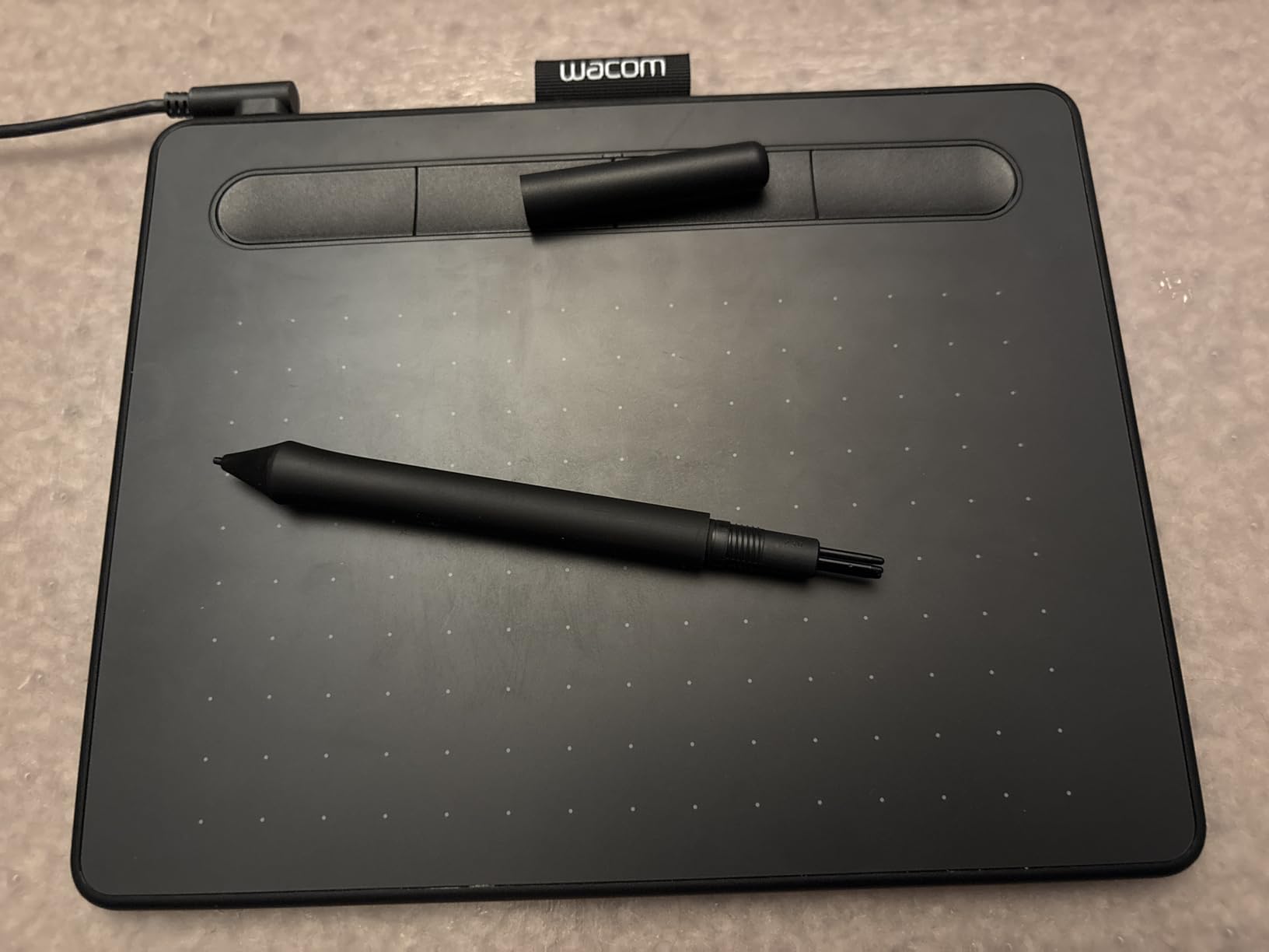 Wacom Intuos Small, Wired Graphic Drawing Tablet with Pen + Software | Battery-free pen, 4 ExpressKeys for shortcuts, works with Mac, Windows & Chromebook; Ideal for creators, students & teachers customer photo 1