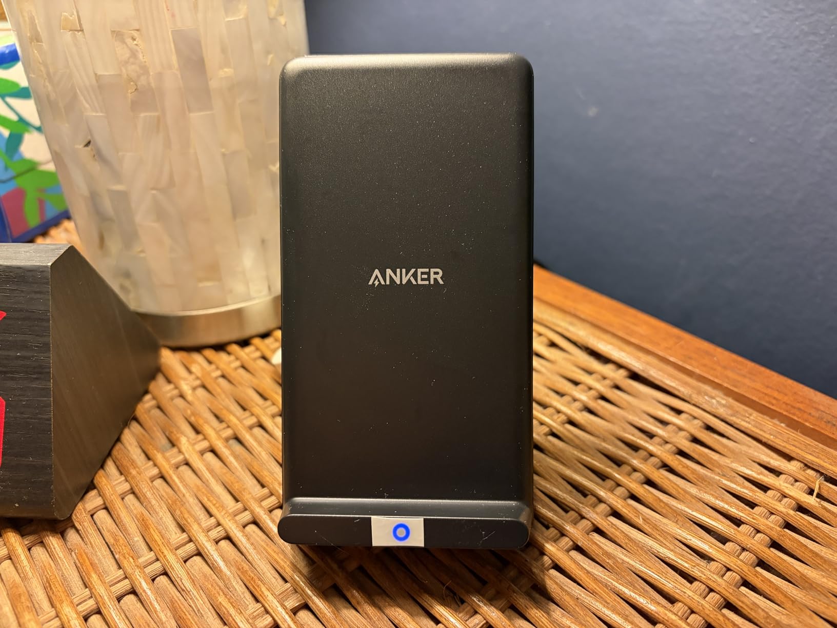 Anker 313 Qi-Certified 10W Max Wireless Charger Stand customer photo 2
