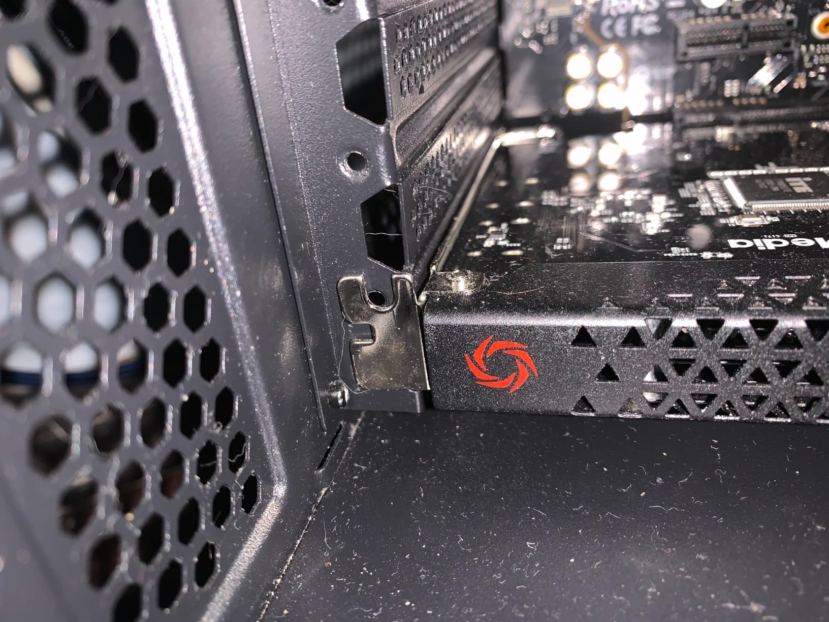 AVerMedia GC573 Live Gamer 4K, Internal Capture Card, Stream and Record 4K60 HDR10 with ultra-low latency on PS5, PS4 Pro, Xbox Series X/S, Xbox One X, in OBS, Twitch, YouTube customer photo 2