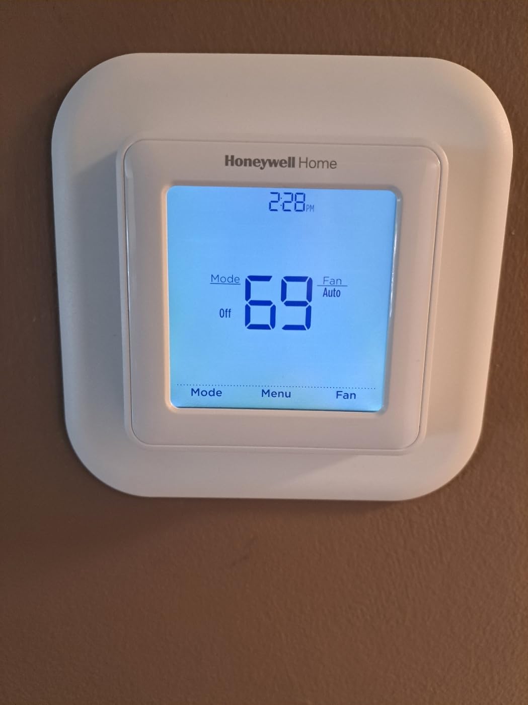 Honeywell Home 7 Day Programmable Touchscreen Thermostat customer photo 2