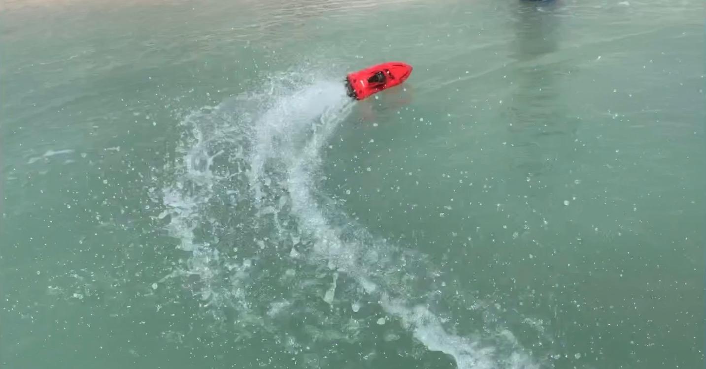 Cheerwing UDI 2.4Ghz RC Racing Boat for Adults 30KM/H High Speed Electronic Remote Control Boat for Adults customer photo 1