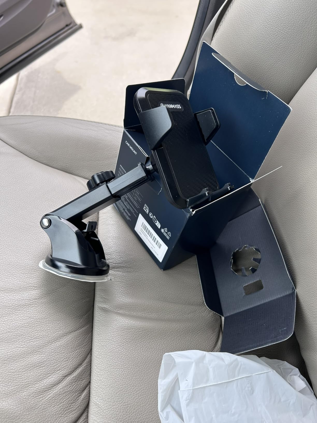 VANMASS【85+LBS Strongest Suction & Military-Grade Ultimate Car Phone Mount | 【Patent & Safety Certs】 Cell Phone Holder for Dash Windshield Vent for iPhone 17 Pro Max Automobile Interior Sets, Ink Black customer photo 2