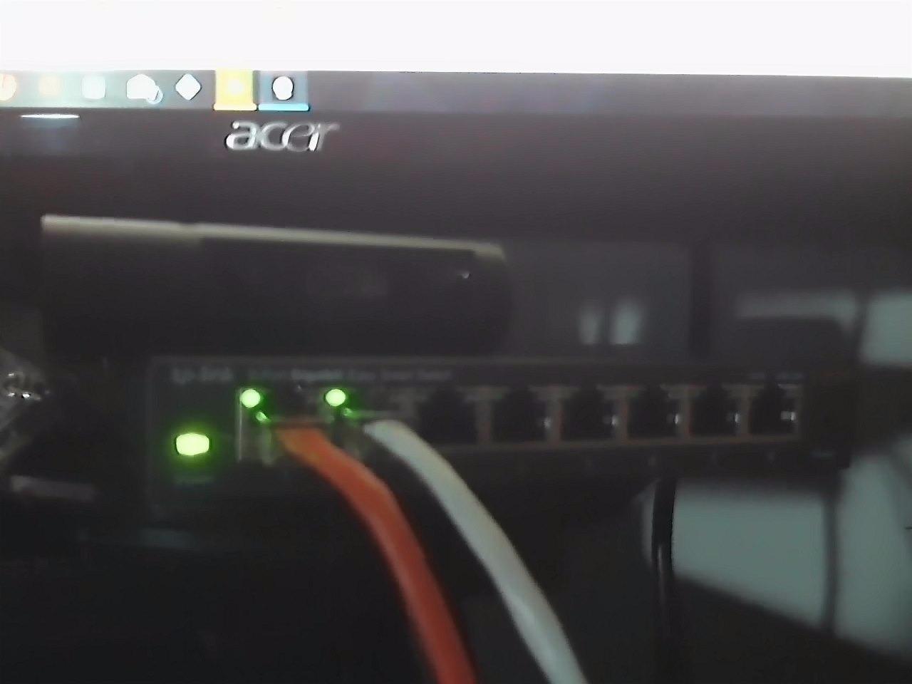 TP-Link 16 Port Gigabit Switch | Easy Smart Managed | Plug & Play | Limited Lifetime Protection | Desktop/Wall-Mount | Sturdy Metal w/ Shielded Ports | Support QoS, Vlan, IGMP and LAG (TL-SG116E) customer photo 2