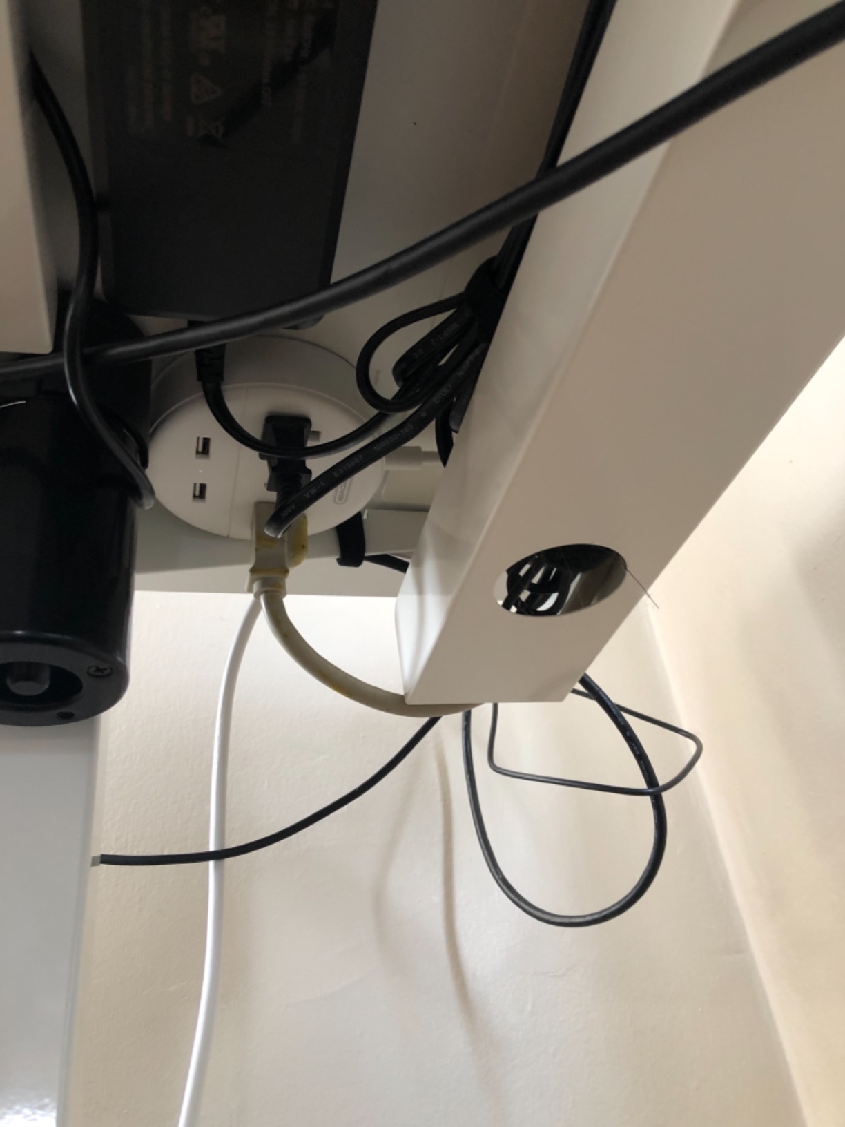 Monoprice Under Desk Cable Tray - Steel with Power Supply and Wire Management - Workstream Collection White customer photo 2