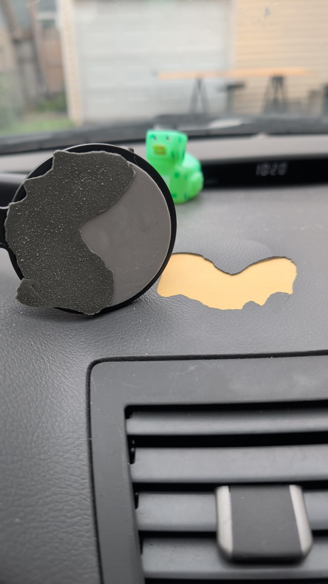 APPS2Car Magnetic Phone Mount for Car, Dashboard & Windshield Suction Cup customer photo 2