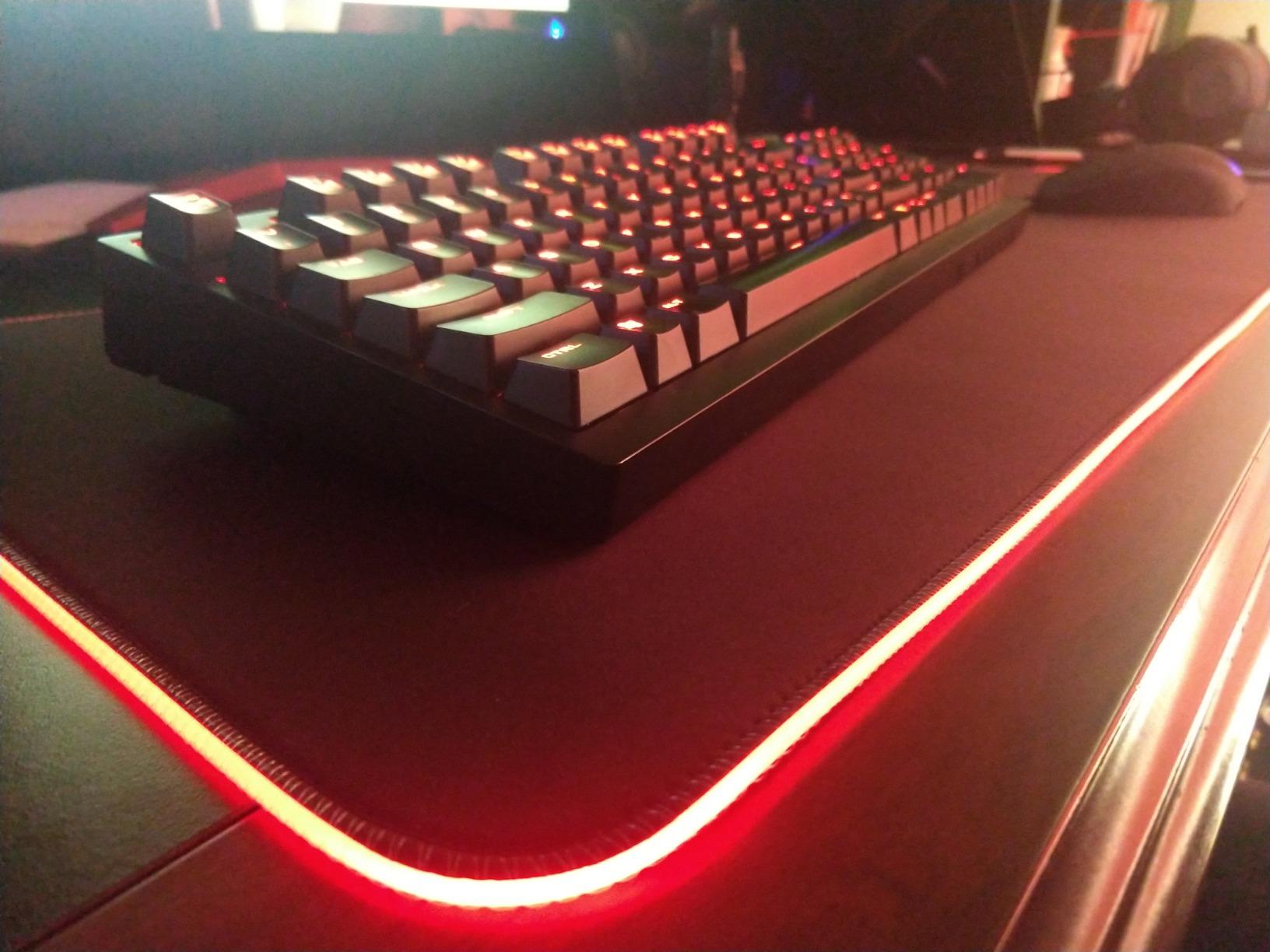BladeHawks RGB Gaming Mouse Pad Extra Large Extended 31.5x12 Inch-Black customer photo 1