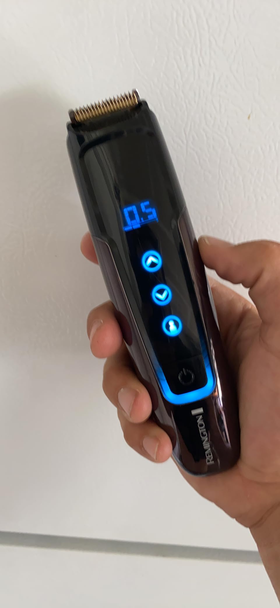 Remington MB4700 Smart Beard Trimmer with Memory Settings and Digital Touch Screen, Rechargeable for Cordless Use customer photo 2
