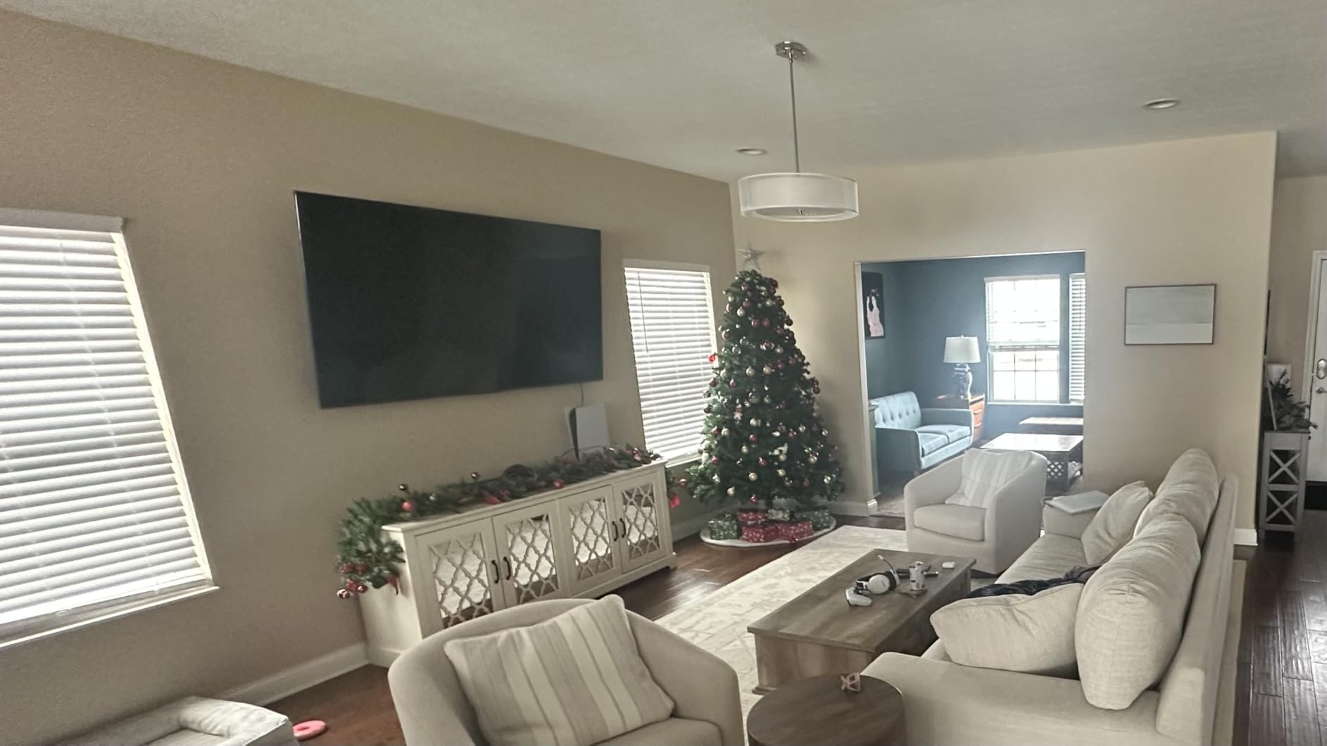 ECHOGEAR Tilting TV Wall Mount for 40” – 90” TVs up to 135lbs, 10 deg Tilt customer photo 1