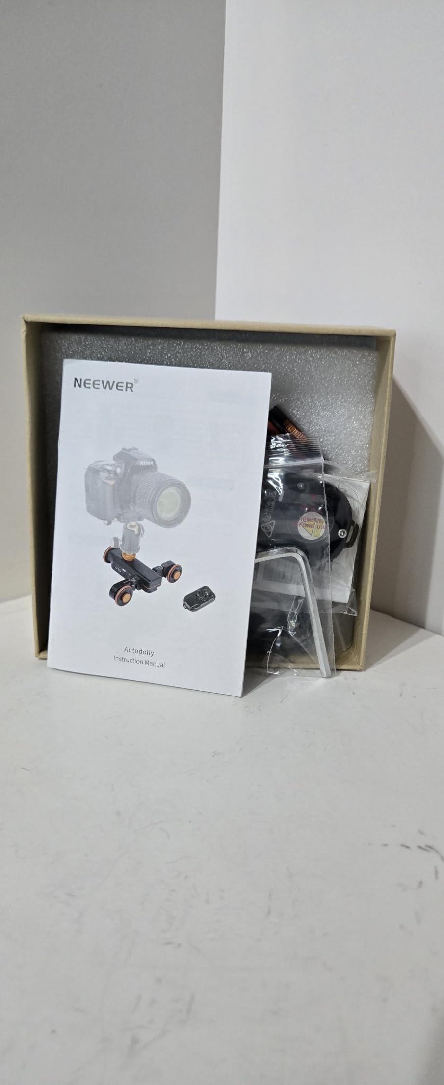 NEEWER 3 Wheels Wireless Video Camera Dolly, 3 Speed Motorized Slider customer photo 2