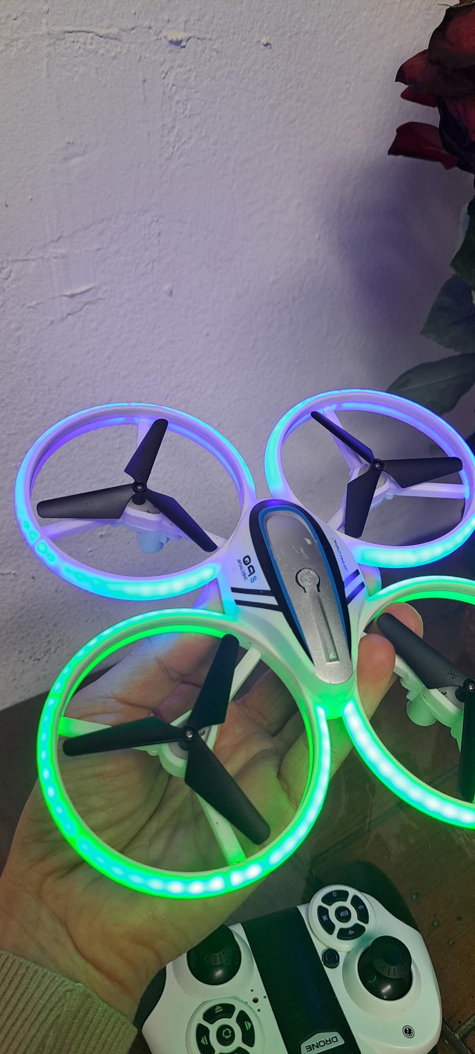 Q9s Drones for Kids,RC Drone with Altitude Hold and Headless Mode,Quadcopter with Blue&Green Light,Propeller Full Protect,2 Batteries and Remote Control,Easy to fly Kids Gifts Toys for Boys and Girls customer photo 2