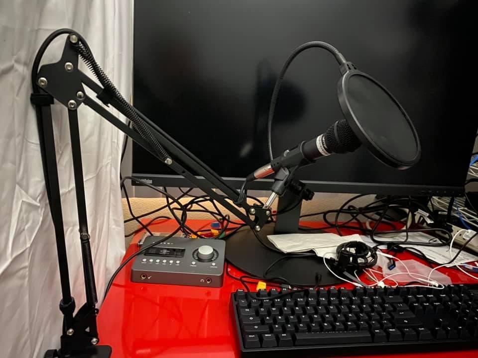 InnoGear Microphone Stand Mic Boom Arm for Blue Yeti HyperX QuadCast S SoloCast Snowball Fifine K669B and other Mic, with Shock Mount Windscreen Pop Filter Mic Clip Holder Cable Ties, Medium | Pop Fiilter and Shock Mount Included, for Desk Thickness Within 2