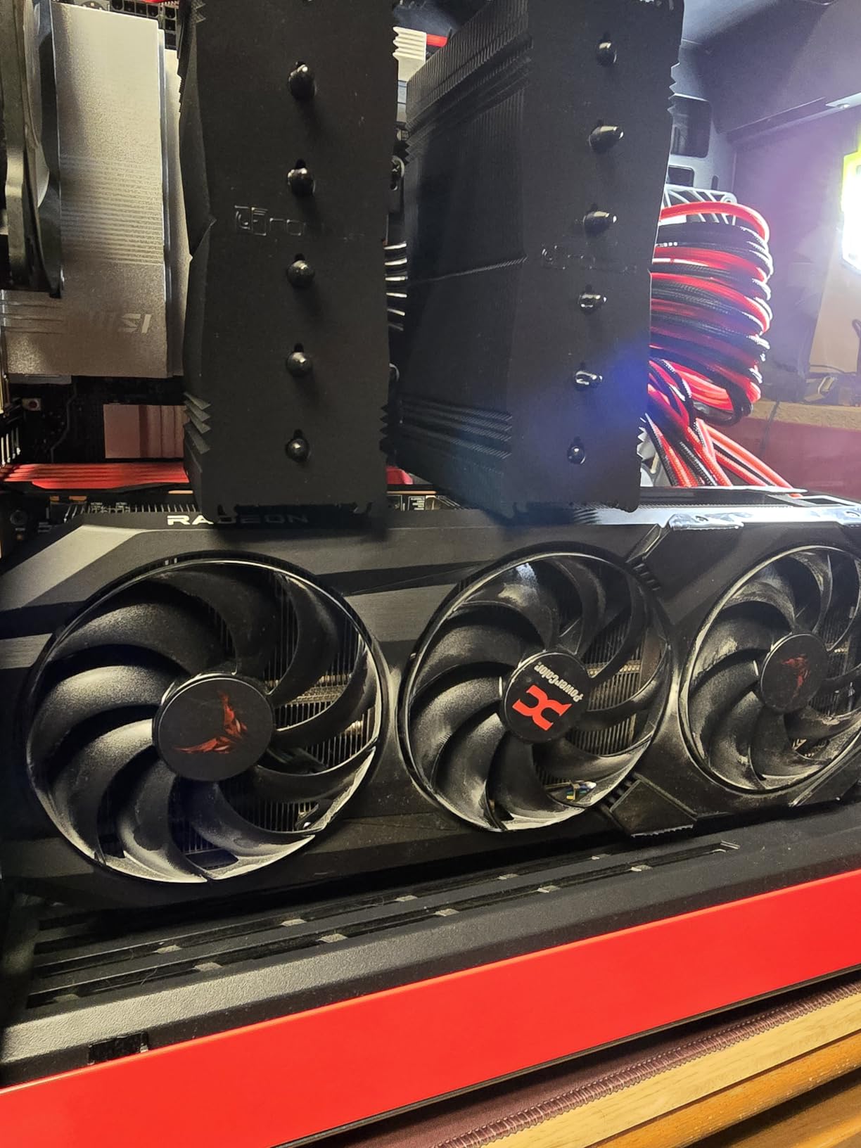 Noctua NH-D15 chromax.Black, Quiet High-Performance Dual Tower CPU Cooler | 168mm Height, Enthusiast-Grade Low-Noise Cooling, 6 Heatpipes, For Intel & AMD, Dual 140mm Fans, Rich Accessory Kit customer photo 2