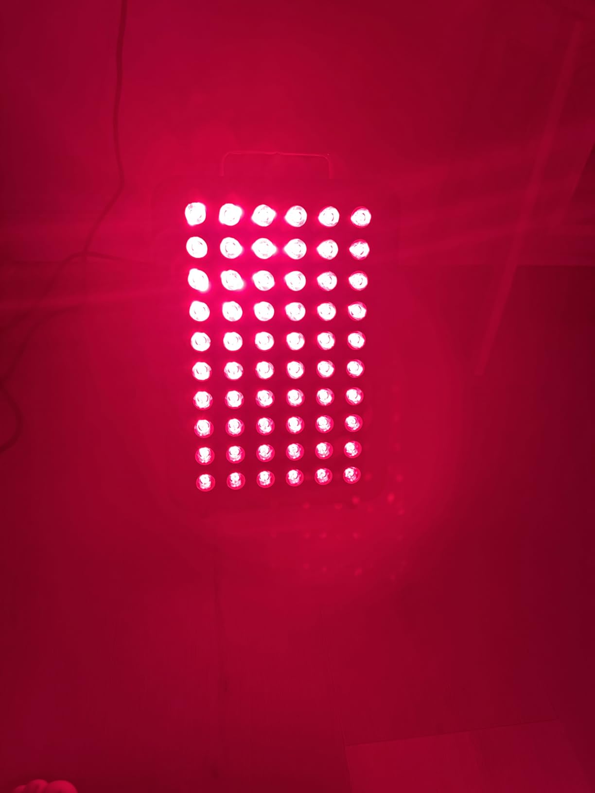 BestQool Red Light Therapy Panel, 660nm Red & 850nm Infrared Light, 105W customer photo 2
