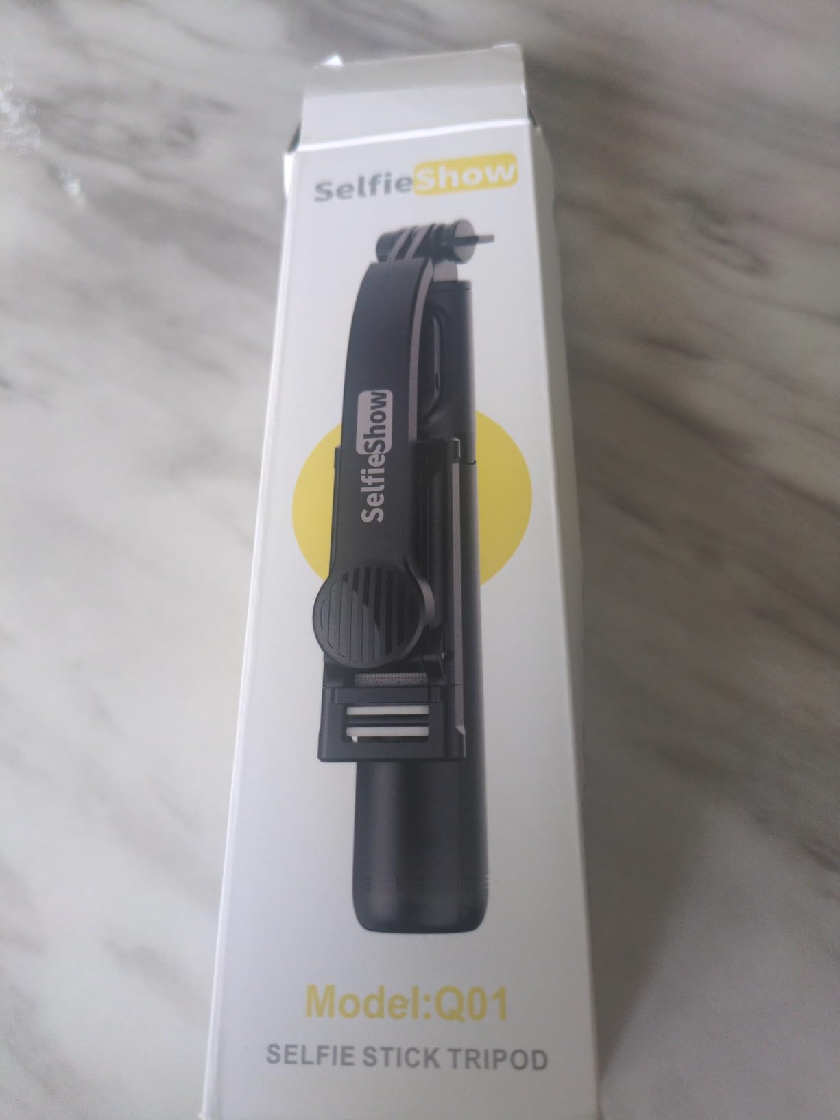 SelfieShow Selfie Stick, Extendable Selfie Stick Tripod with Wireless Remote and Tripod Stand, Portable, Lightweight, Compatible with iPhone 17 16 15 14 13 12 Pro Xs Max/Samsung Smartphone and More customer photo 2