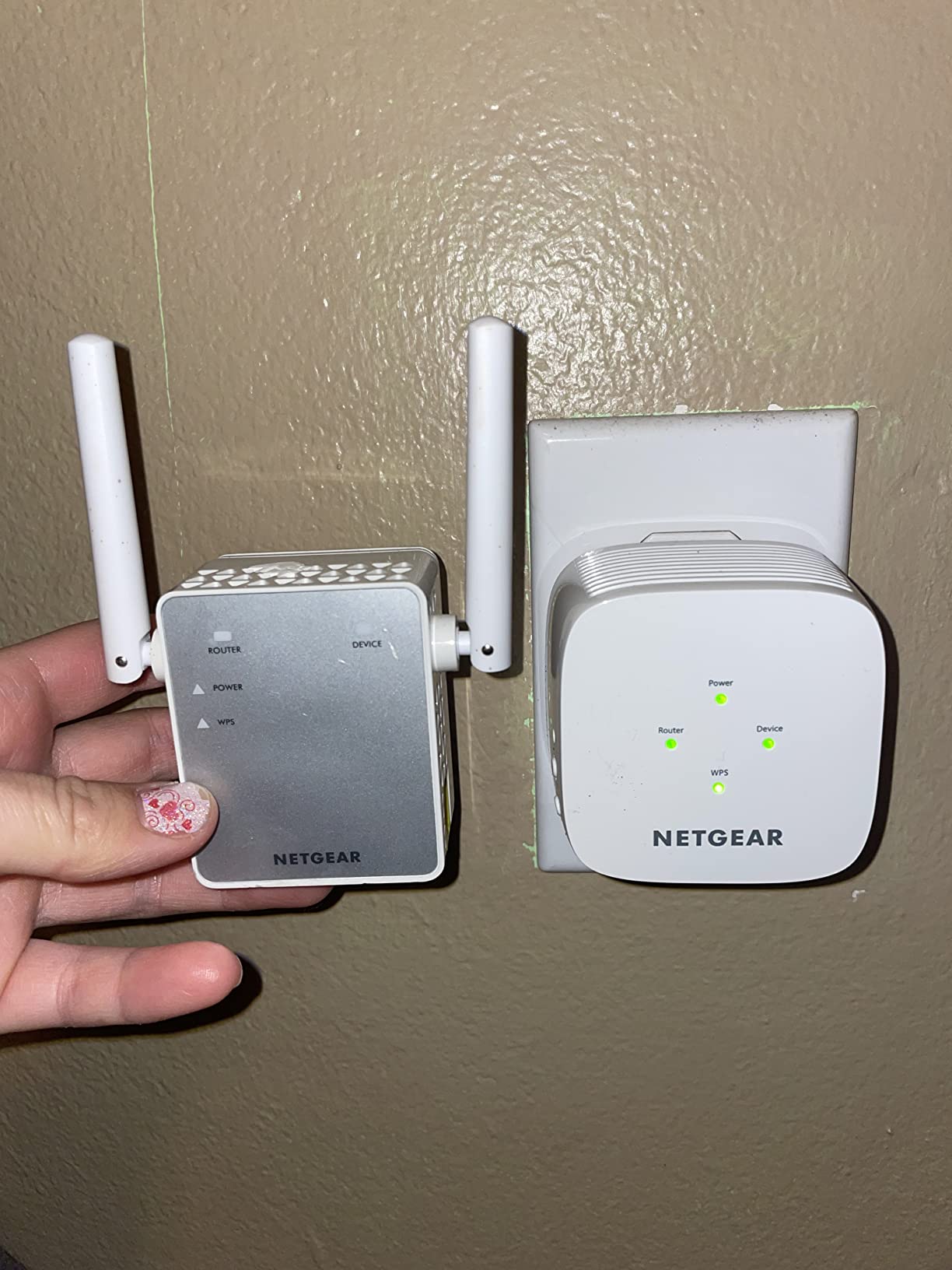 NETGEAR WiFi Mesh Range Extender (EX5000) - Covers up to 1,000 sq.ft. and 15 Devices with AC1200 Dual Band Wireless Signal Booster & Repeater (up to 1200 Mbps Speed) – Compact Wall Plug Design customer photo 2