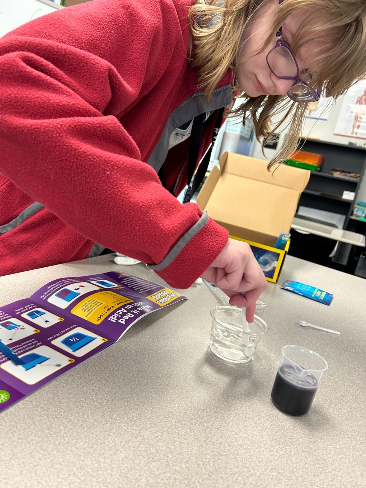 National Geographic Magic Chemistry Set with 10 Tricks for Kids Ages 8-12 customer photo 2