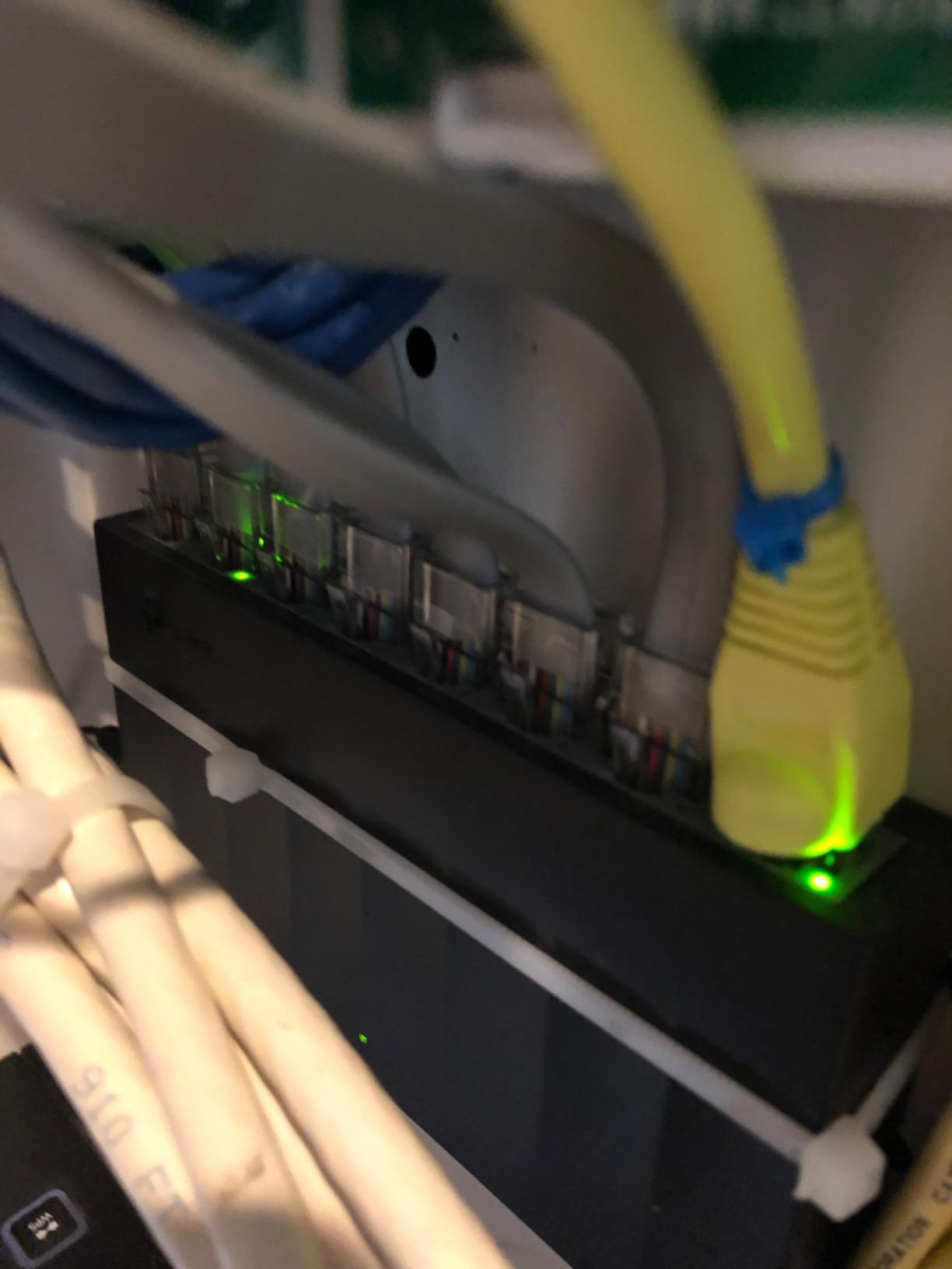 TP-Link LS1008G, Litewave 8 Port Gigabit Unmanaged Switch customer photo 2
