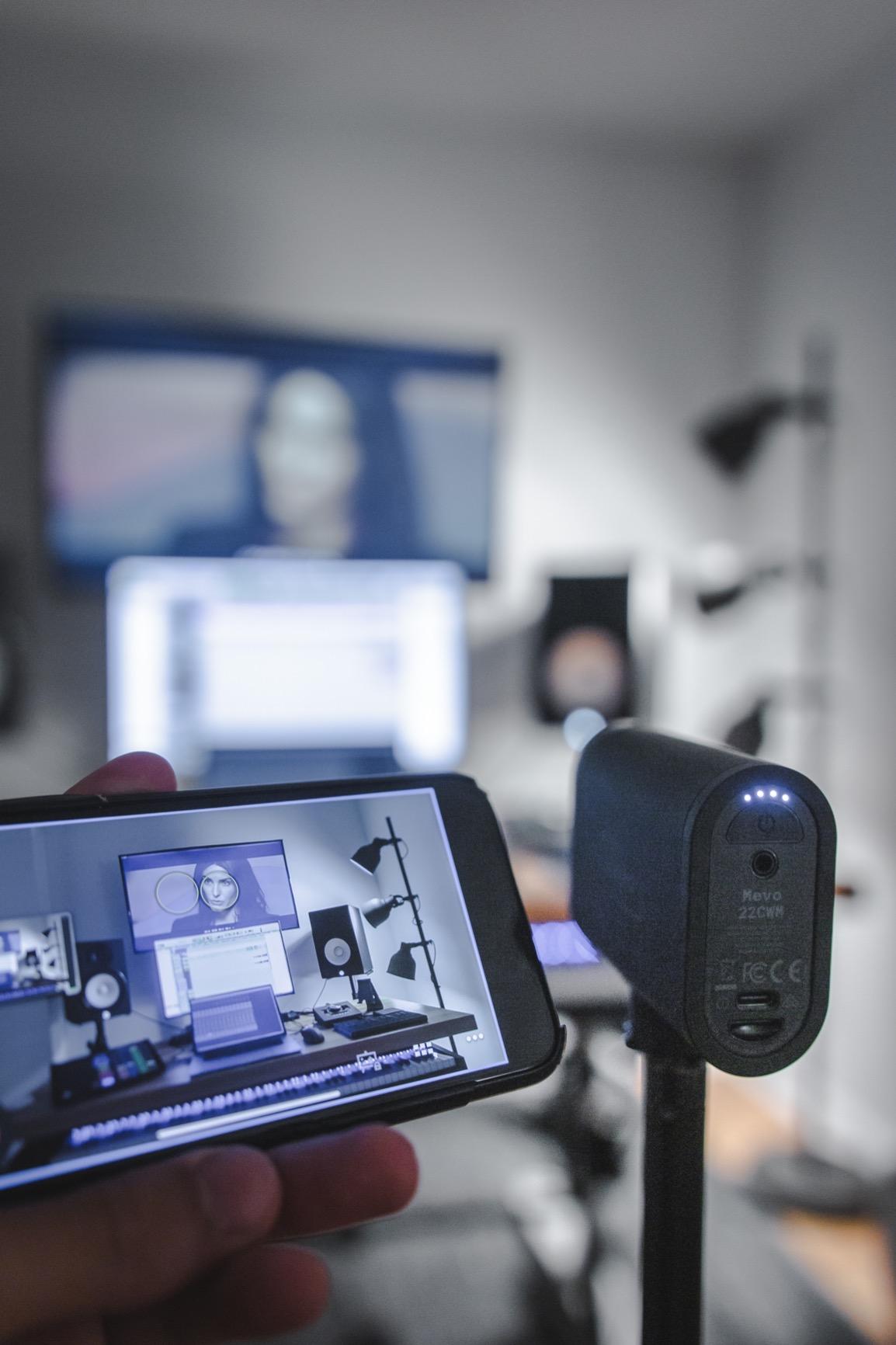 Logitech for Creators Mevo Start Wireless Live Streaming Camera - Black customer photo 1