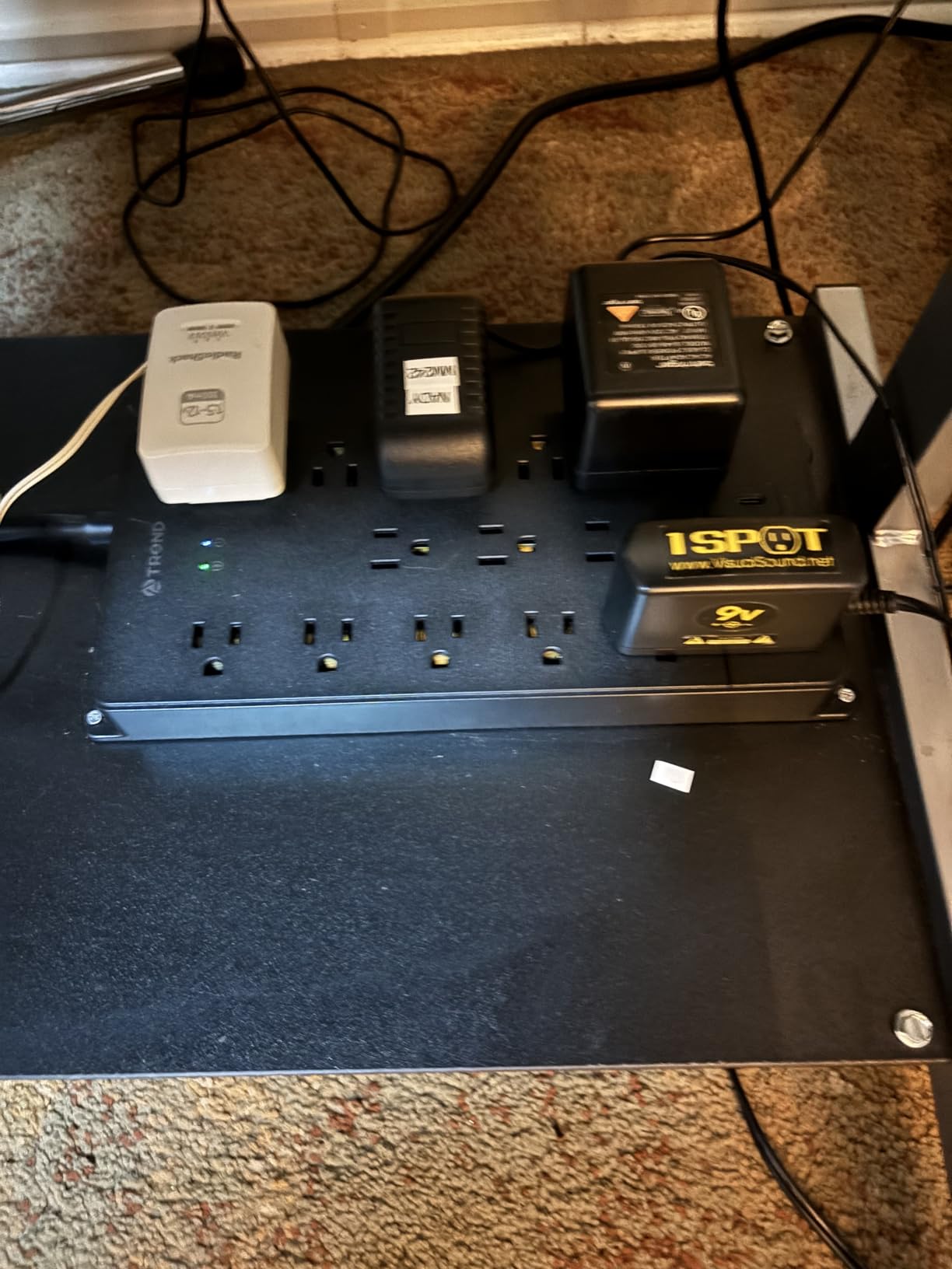 TROND Surge Protector Power Strip 5ft Cord, 4000J, 4 USB, ETL Listed, Black customer photo 1