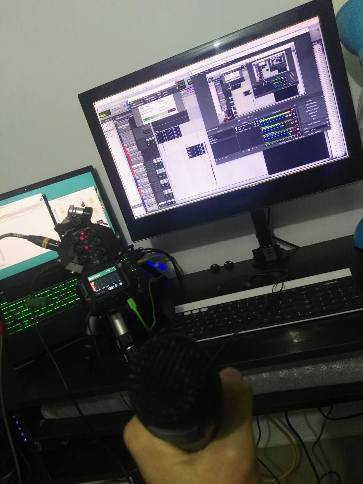 Zoom H8 Recorder for Musicians, Podcasters & Filmmakers customer photo 2