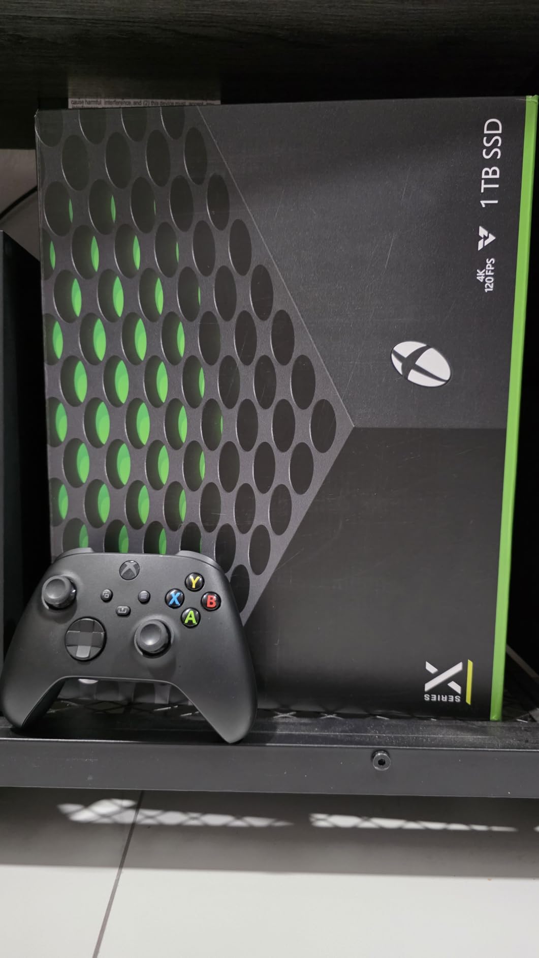 Xbox Series X - Gaming Console - 1TB SSD - Includes Wireless Controller - 4K Gaming - 120FPS - Carbon Black customer photo 2
