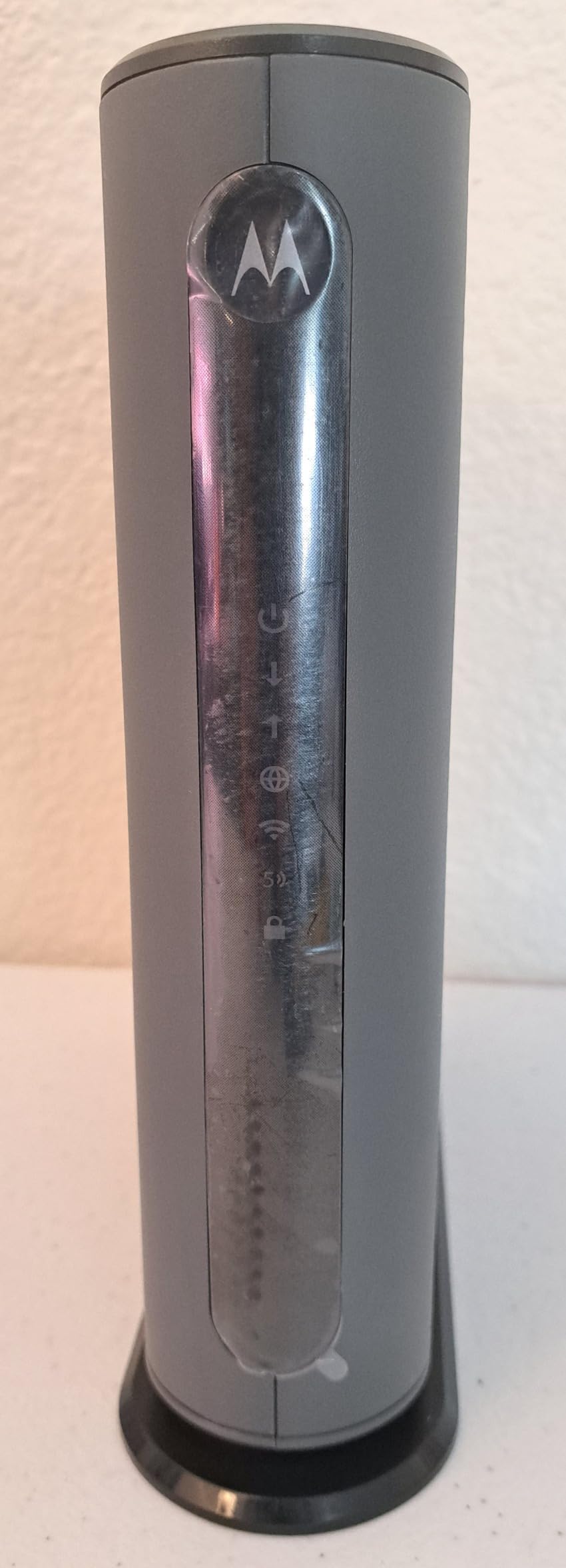 Motorola MG7700 Modem with Built in WiFi | Approved for Comcast Xfinity, Cox, Spectrum | for Plans Up to 800 Mbps | DOCSIS 3.0 + Gig WiFi Router (Renewed) customer photo 2