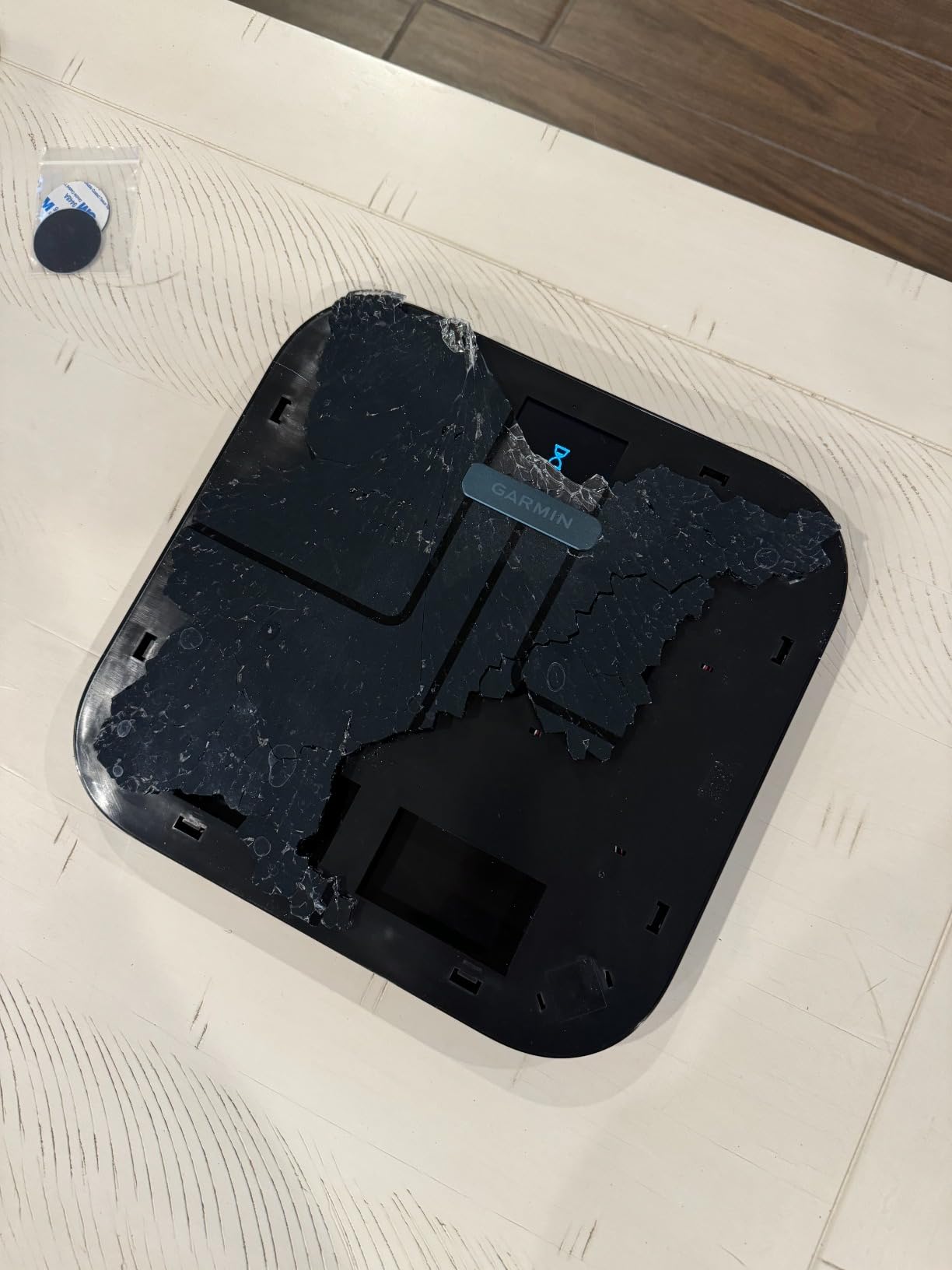 Garmin Index S2, Smart Scale with Wireless Connectivity, Measure Body Fat, Muscle, Bone Mass, Body Water% and More, Black (010-02294-02) customer photo 1
