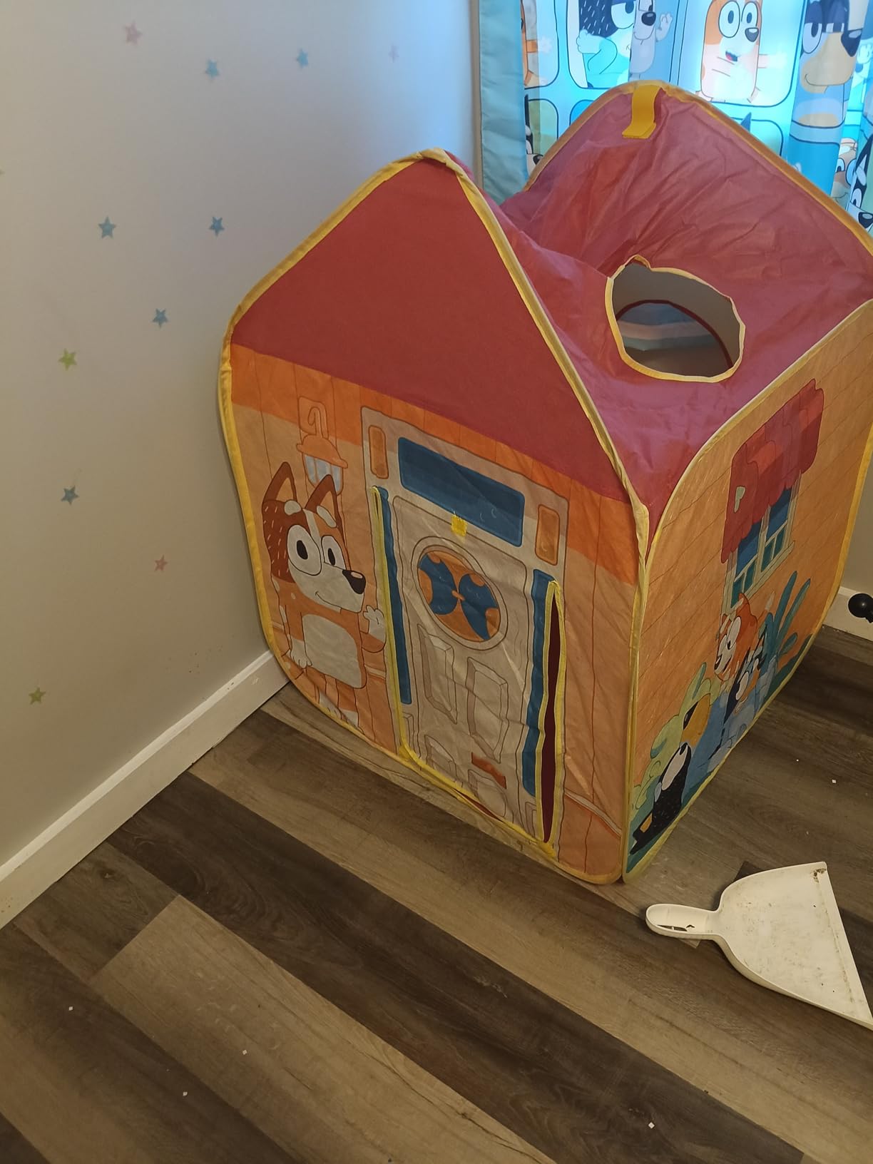 Pop N Fun Bluey Pop-Up Tent, Multicolor Easy Storage Pop Up Play Tent with Roll-Up Door & Peep Window, Indoor/Outdoor Toddler Playhouse for Ages 2+ customer photo 2