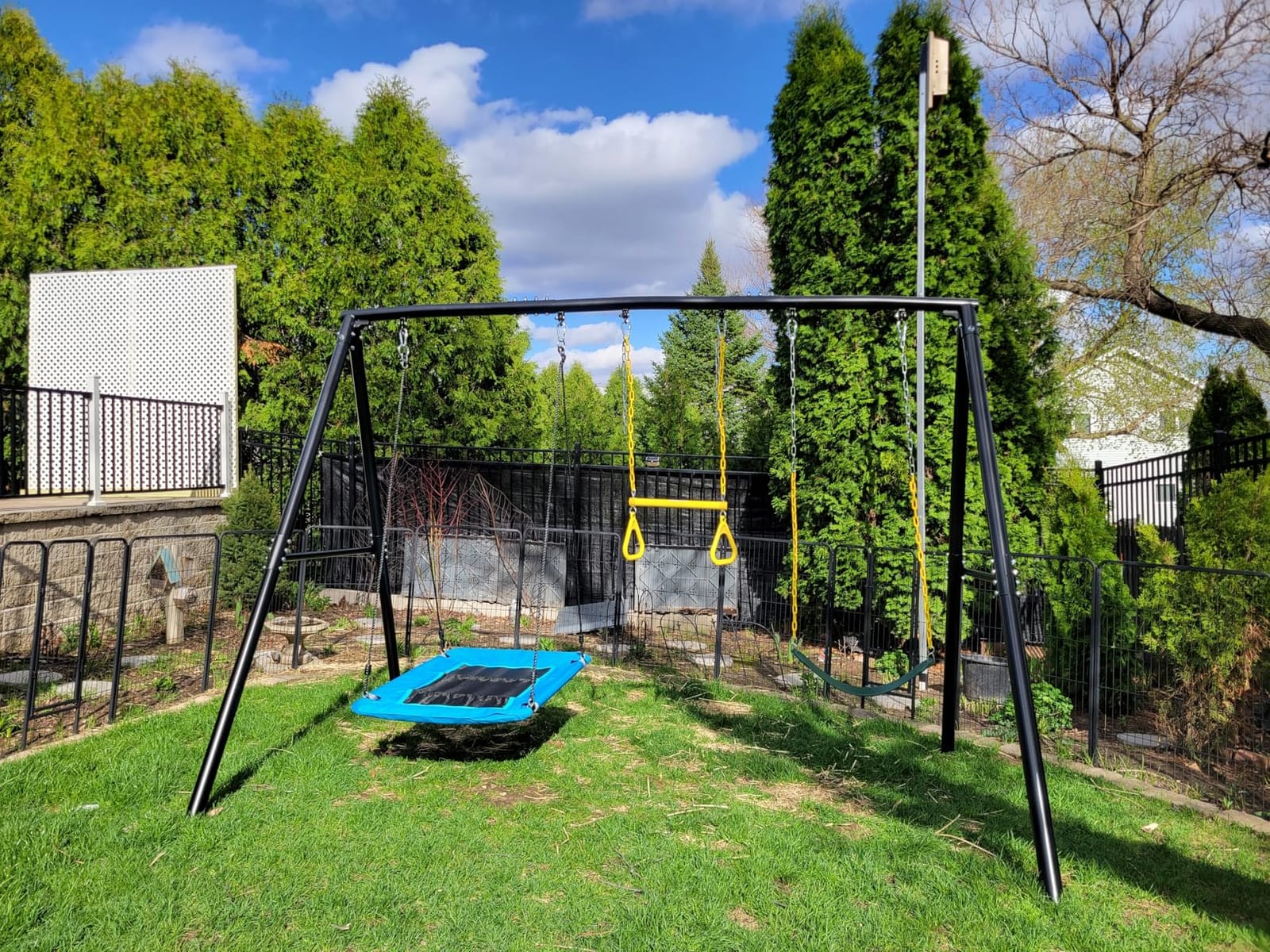 Hapfan 600lb Heavy Duty Swing Set for Outdoor Backyard with 3 Swings Black customer photo 2
