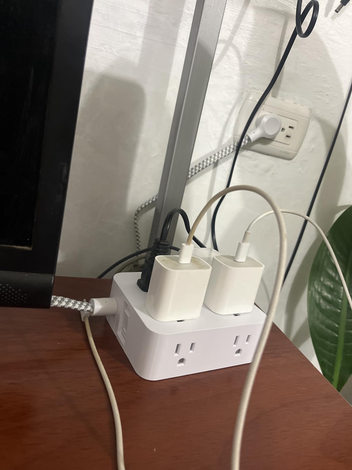 HANYCONY Surge Protector Power Strip, 1080J, 5 Ft Braided Extension Cord | 8 Outlets 4 USB Ports(2 USB C), Outlet Extender, Flat Plug, Wall Mount, Desk Charging Station, Home Office, Dorm Room ETL customer photo 1